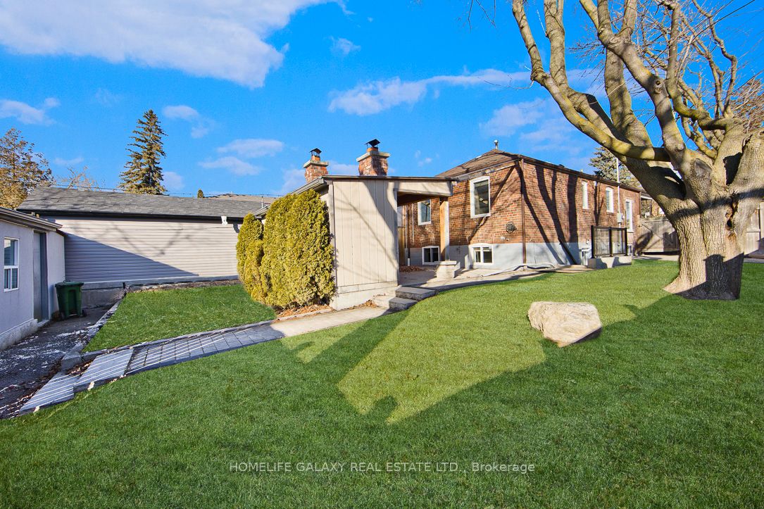 38 Montcalm Ave Property Photo 13