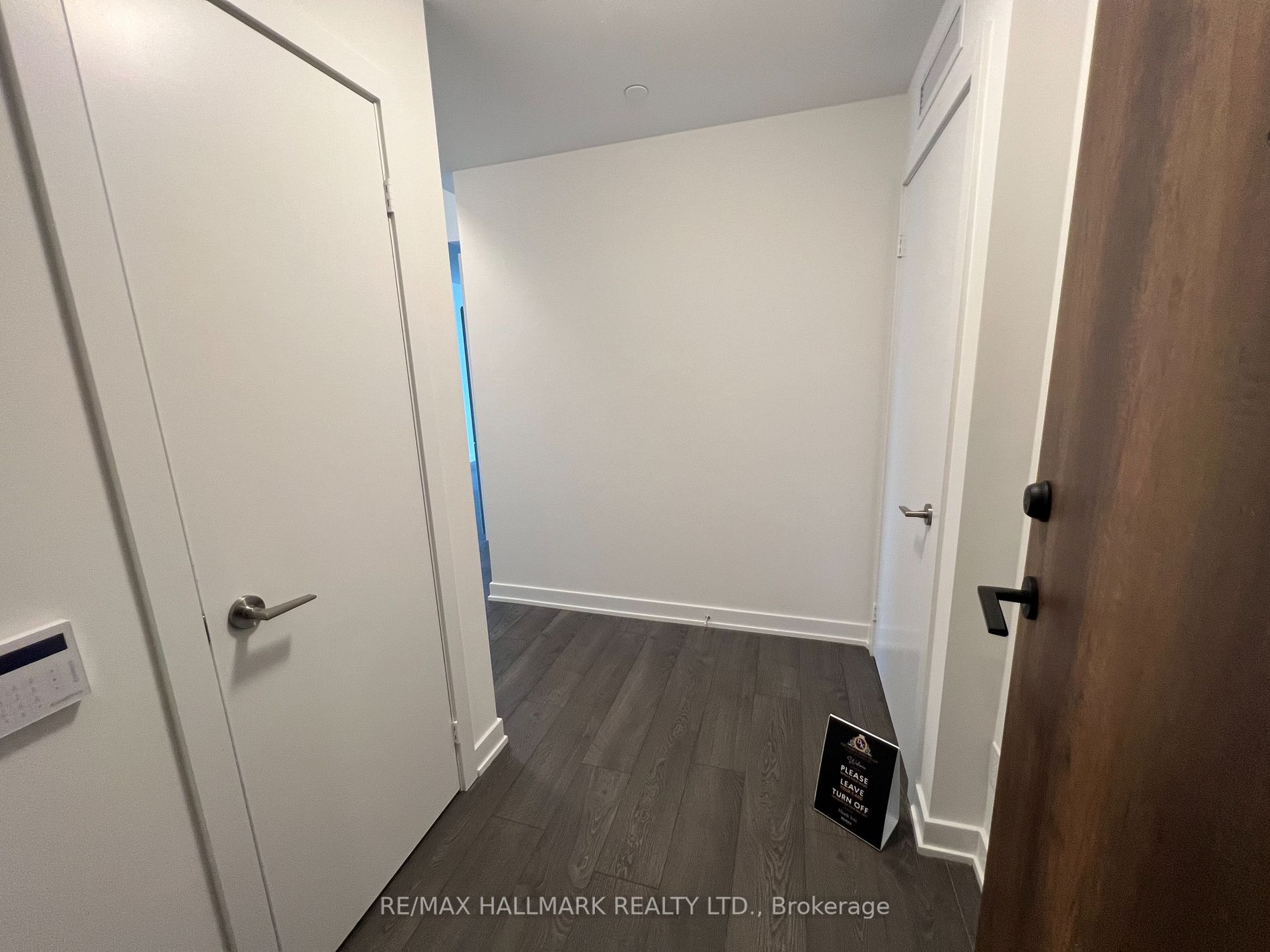 251 Manitoba St 2 Property Photo 3