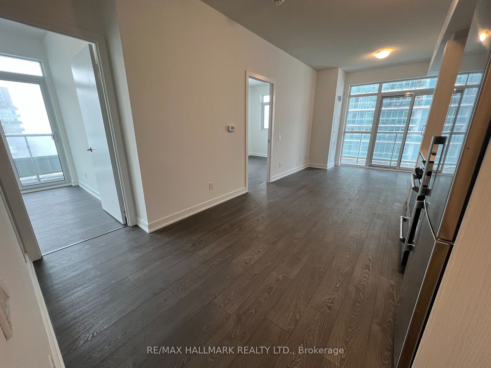 251 Manitoba St 2 Property Photo 6