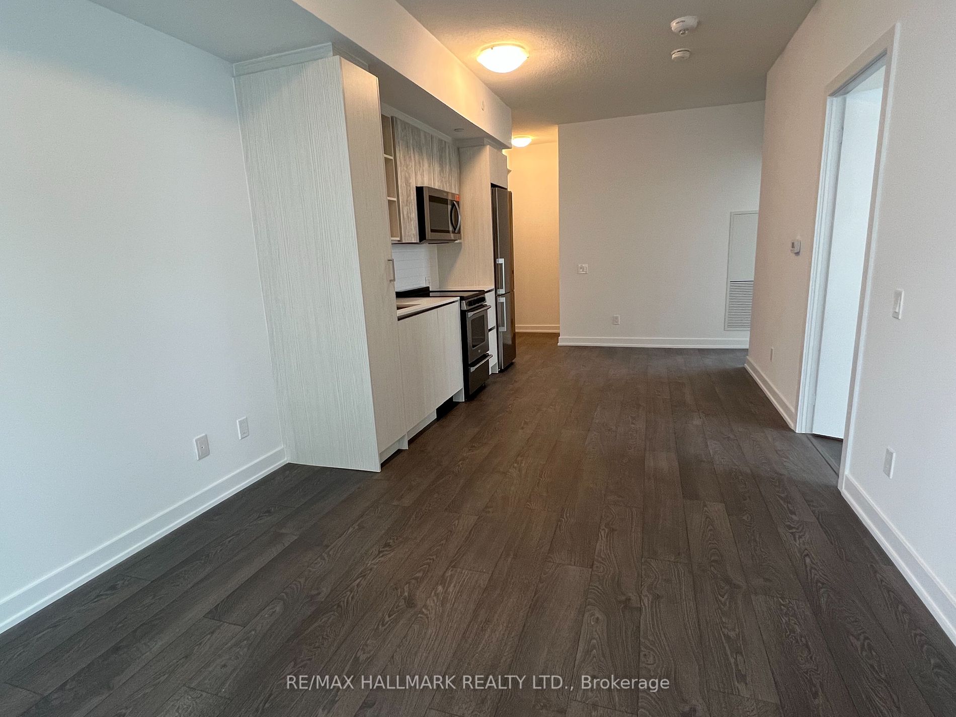 251 Manitoba St 2 Property Photo 8