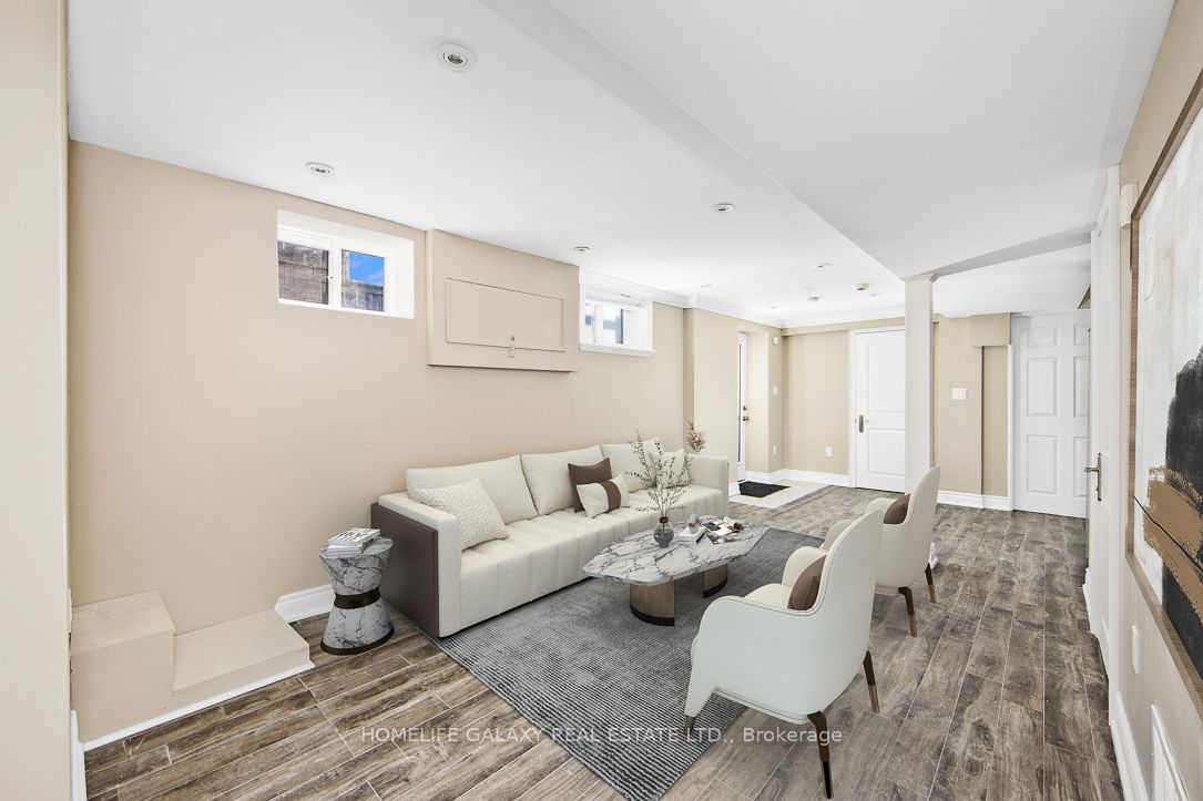 38 Montcalm Ave Property Photo 3