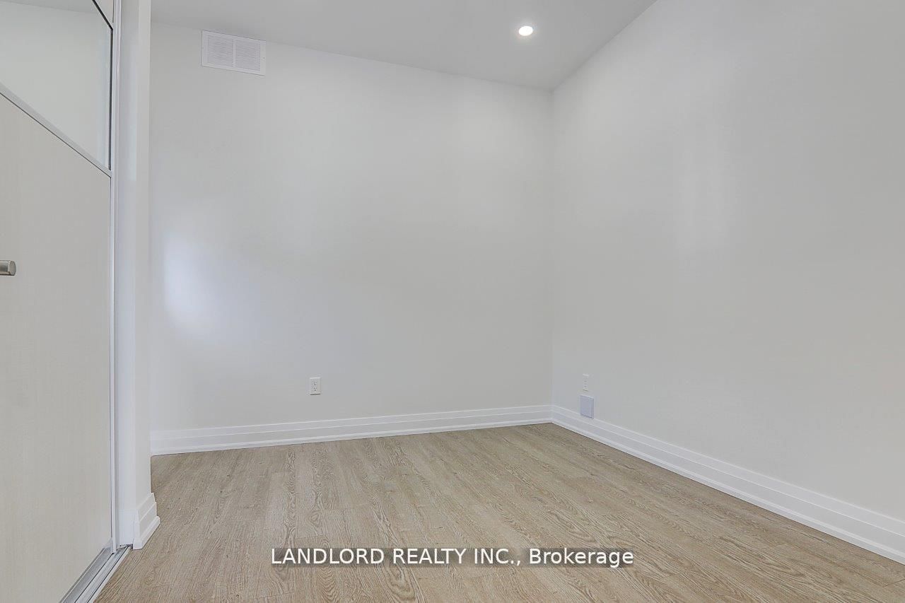 82 Livingstone Ave Property Photo 16