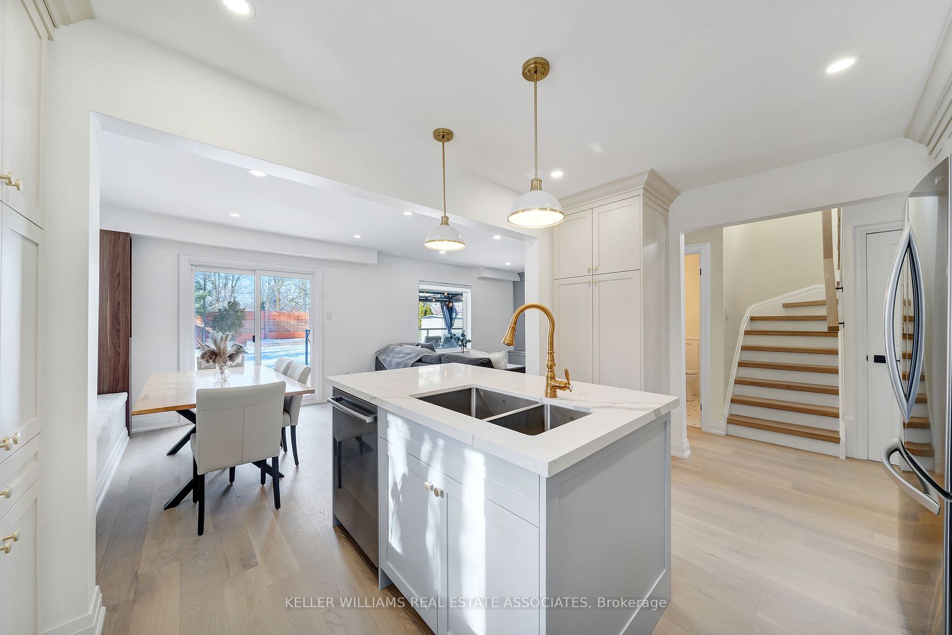 45 Mccullough Cres Property Photo 8