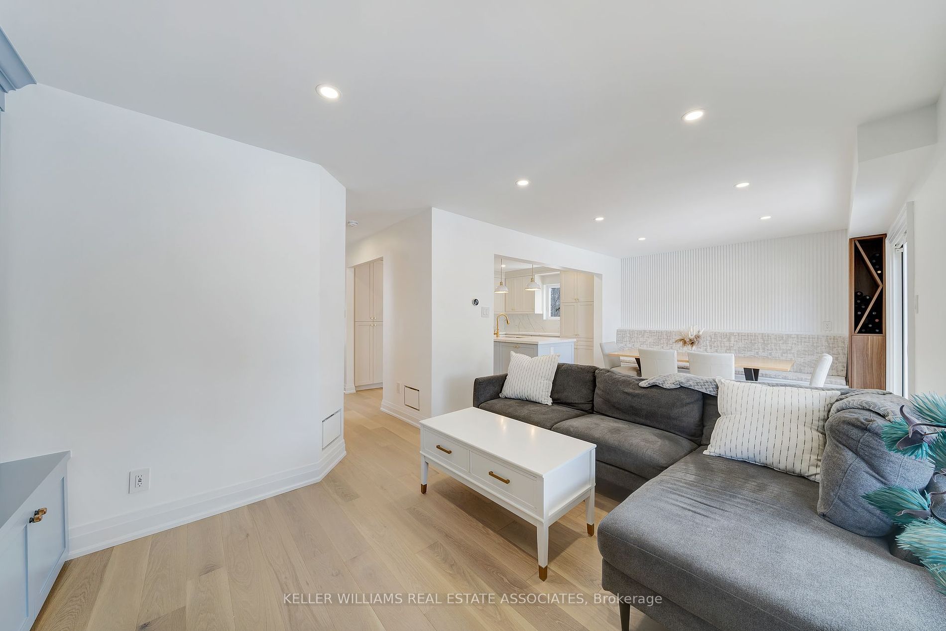 45 Mccullough Cres Property Photo 12