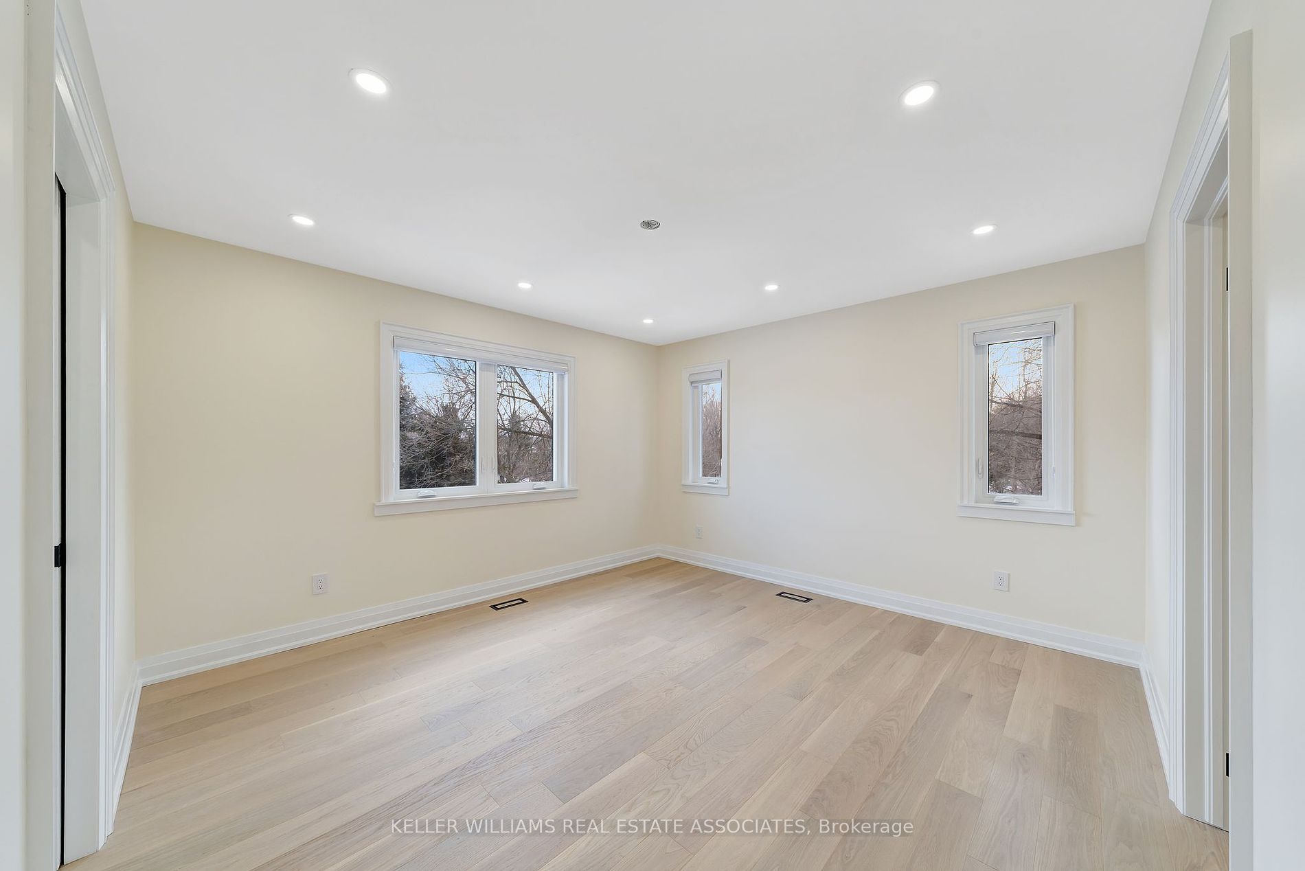 45 Mccullough Cres Property Photo 18