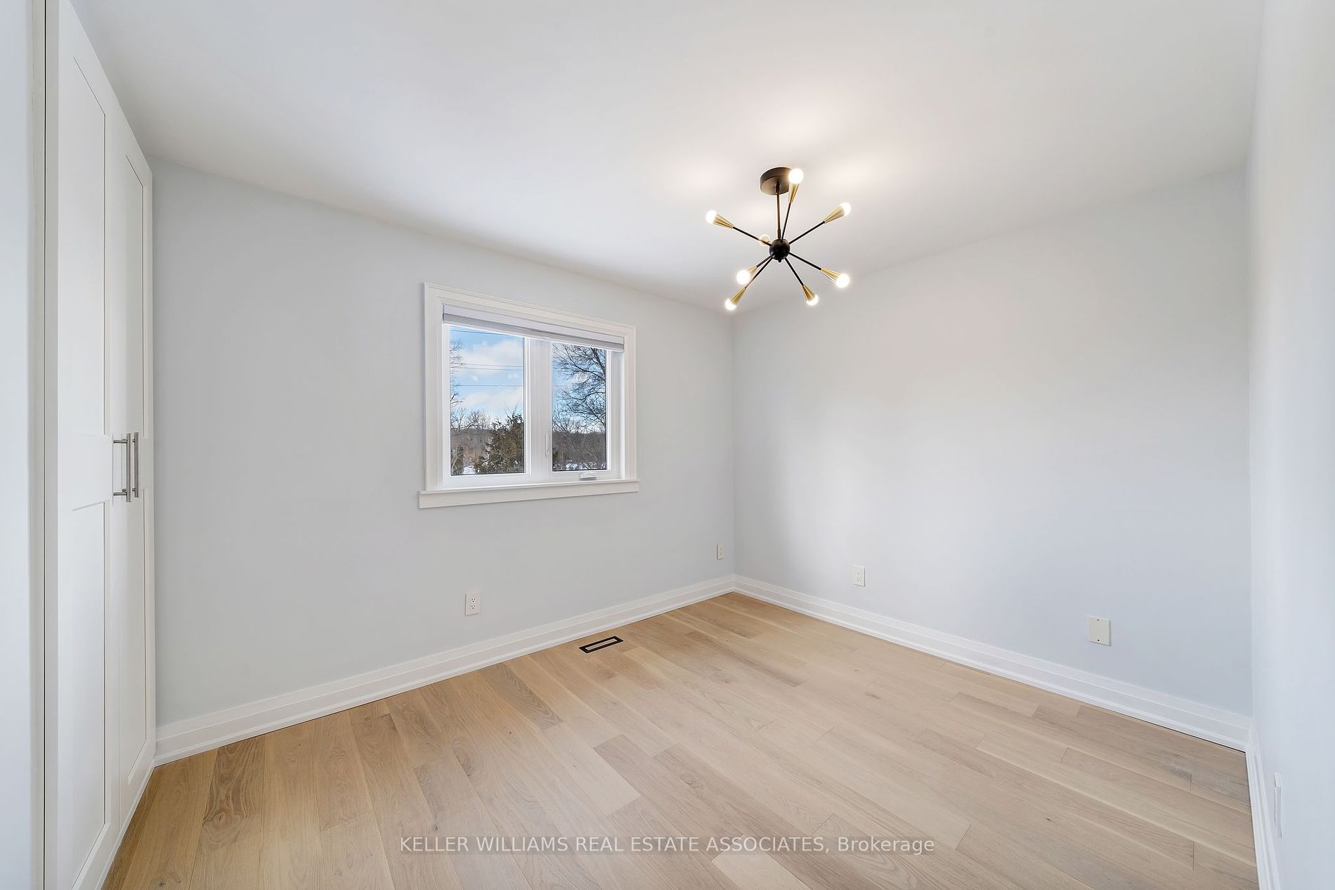 45 Mccullough Cres Property Photo 27