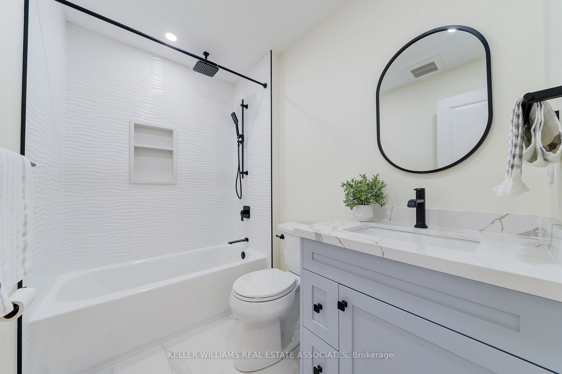 45 Mccullough Cres Property Photo 28