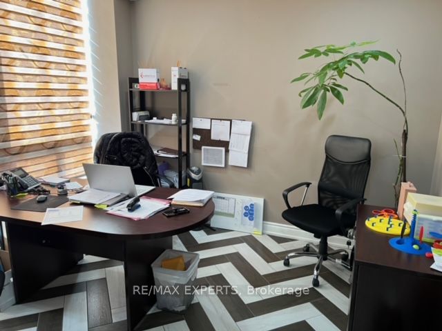 7195 Tranmere Dr Property Photo 22