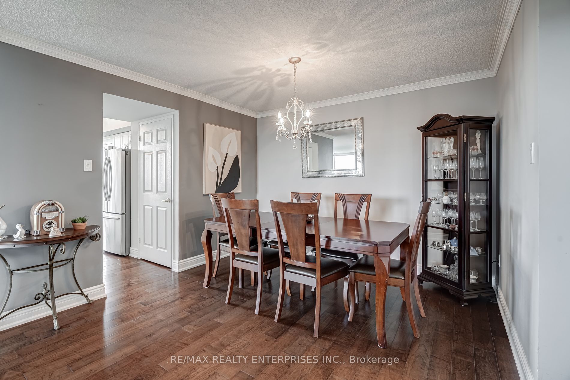 10 Laurelcrest St 15 Property Photo 8