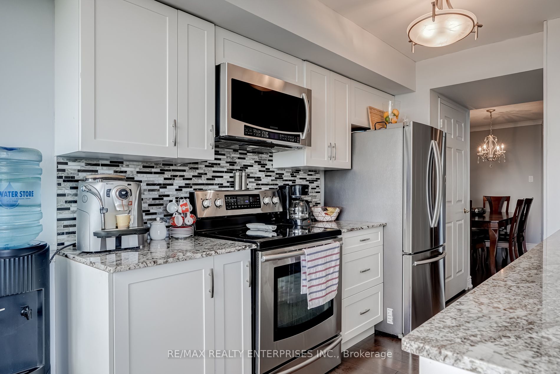 10 Laurelcrest St 15 Property Photo 19