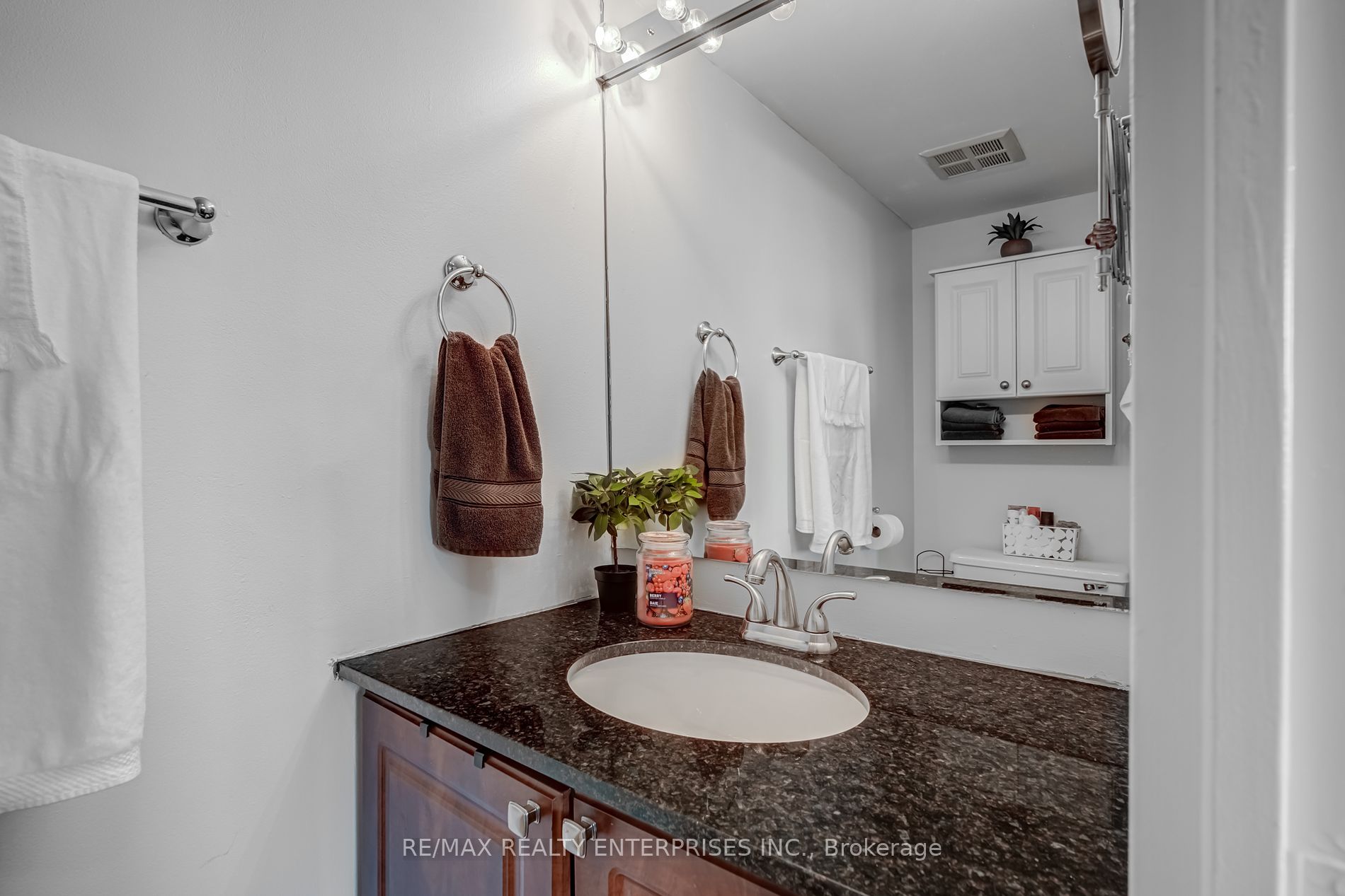 10 Laurelcrest St 15 Property Photo 25