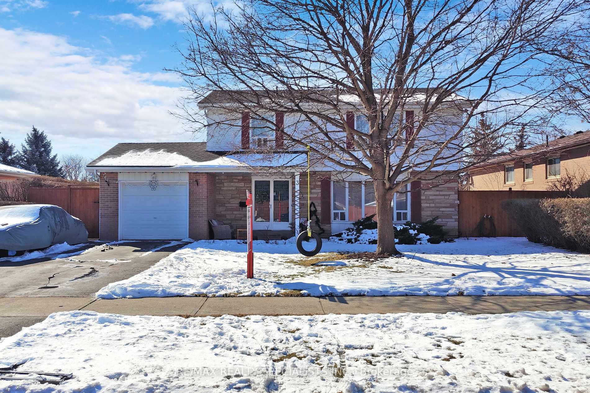 3 Crawley Dr Property Photo