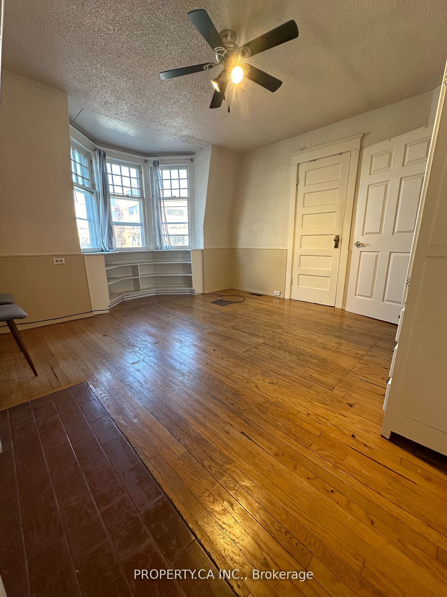 697 Dupont St Property Photo 1