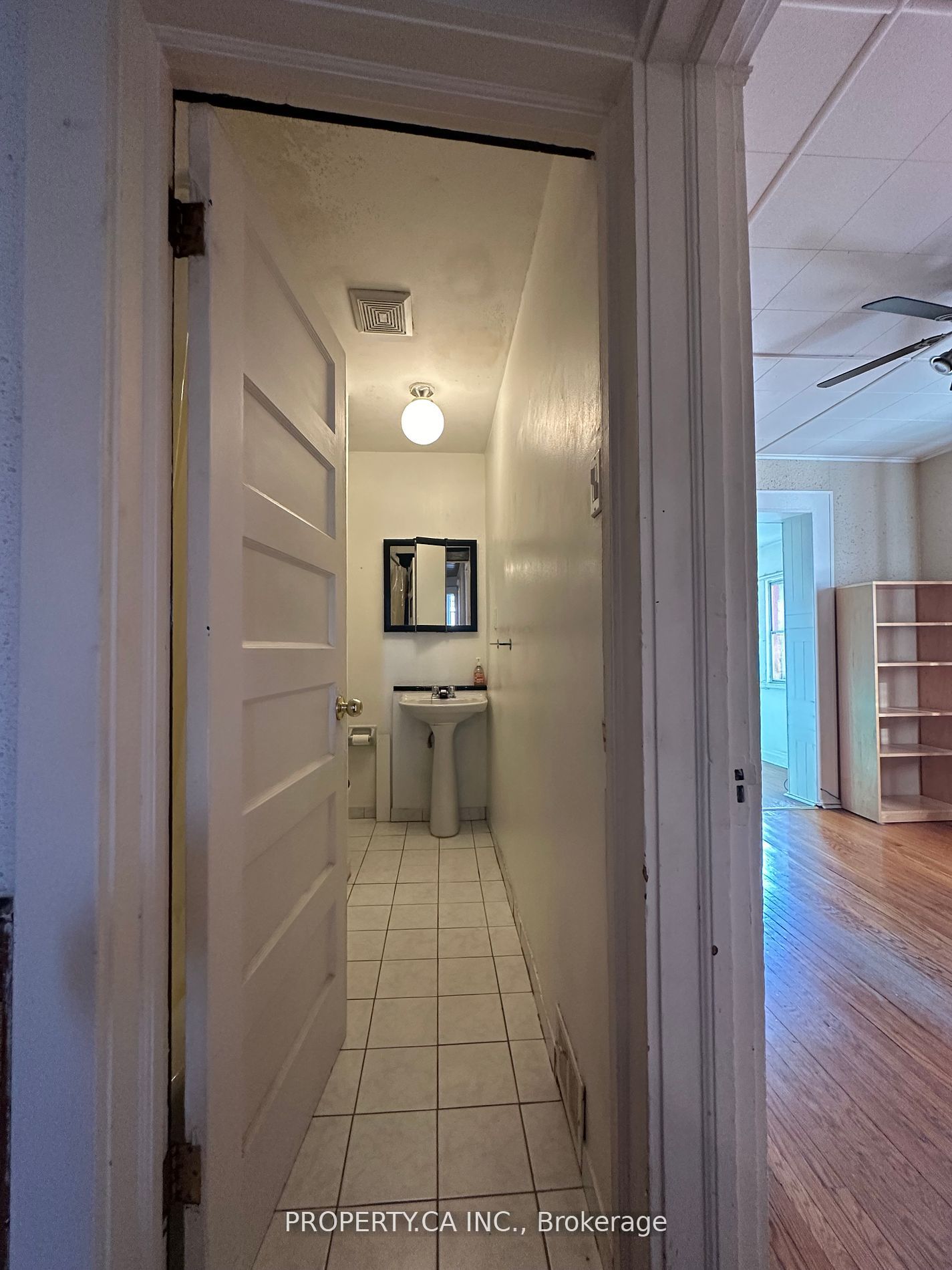 697 Dupont St Property Photo 8
