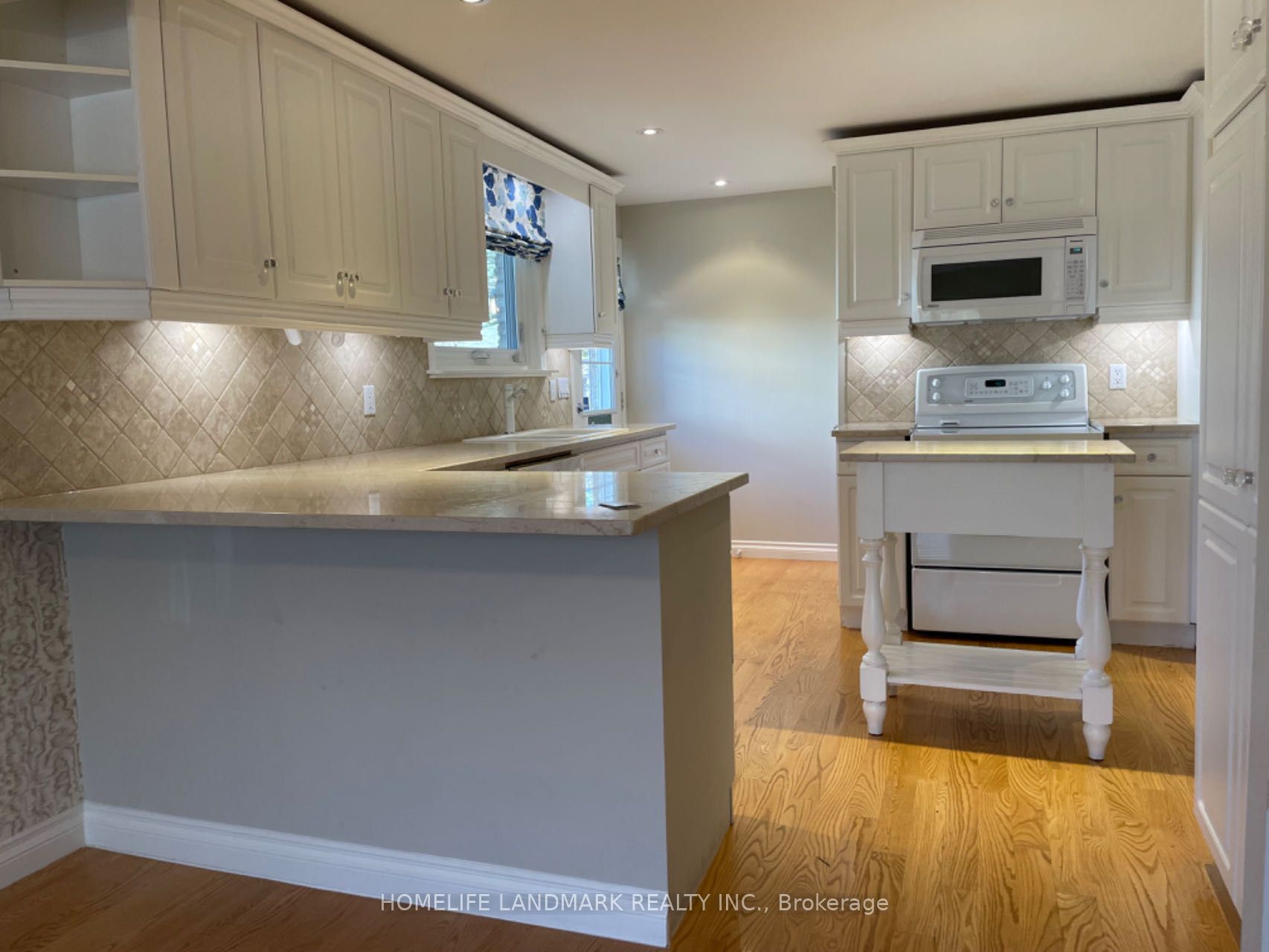 211 Chebucto Dr Property Photo 3