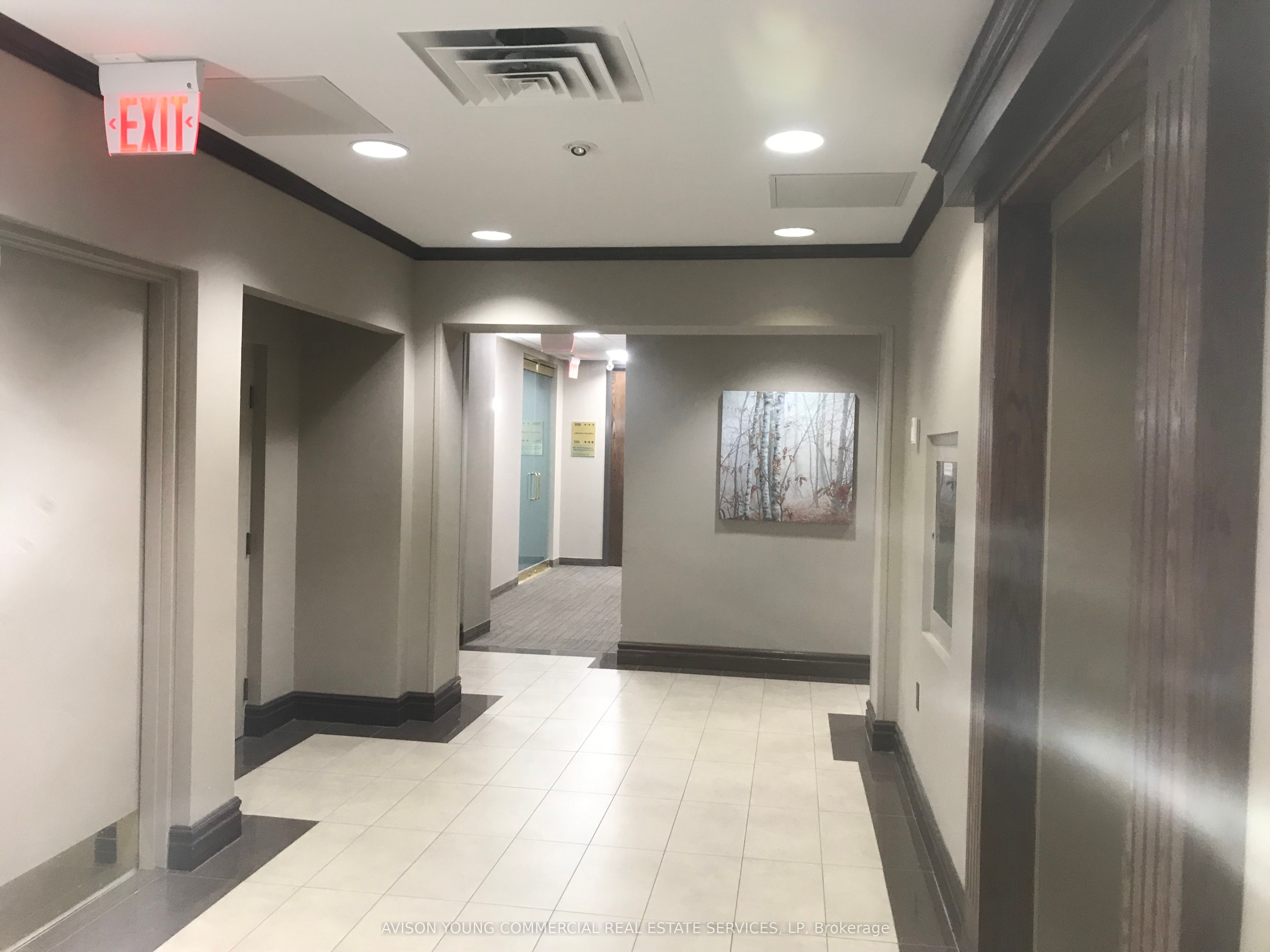 #203 - 277 Lakeshore Road Property Photo 3