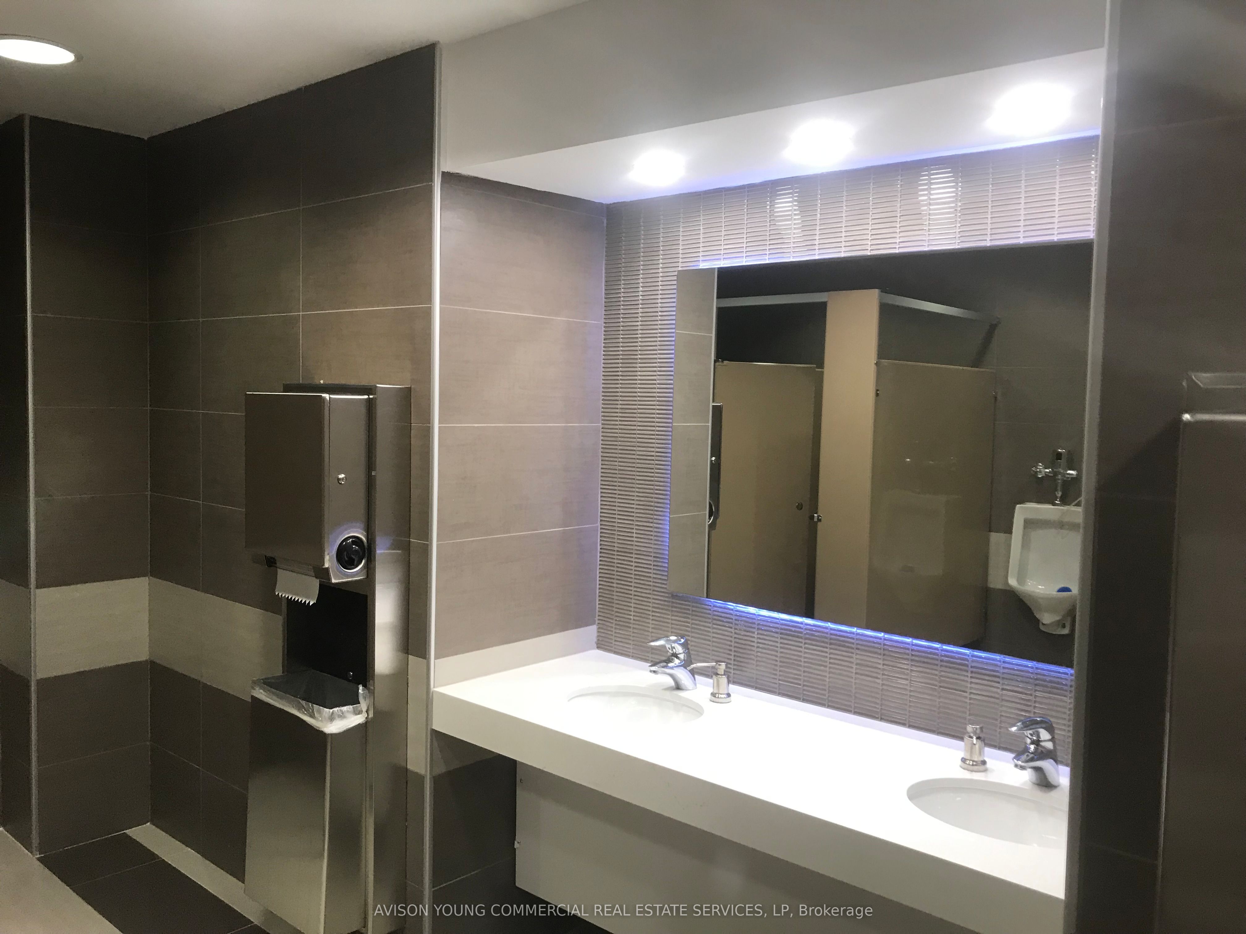 #203 - 277 Lakeshore Road Property Photo 4