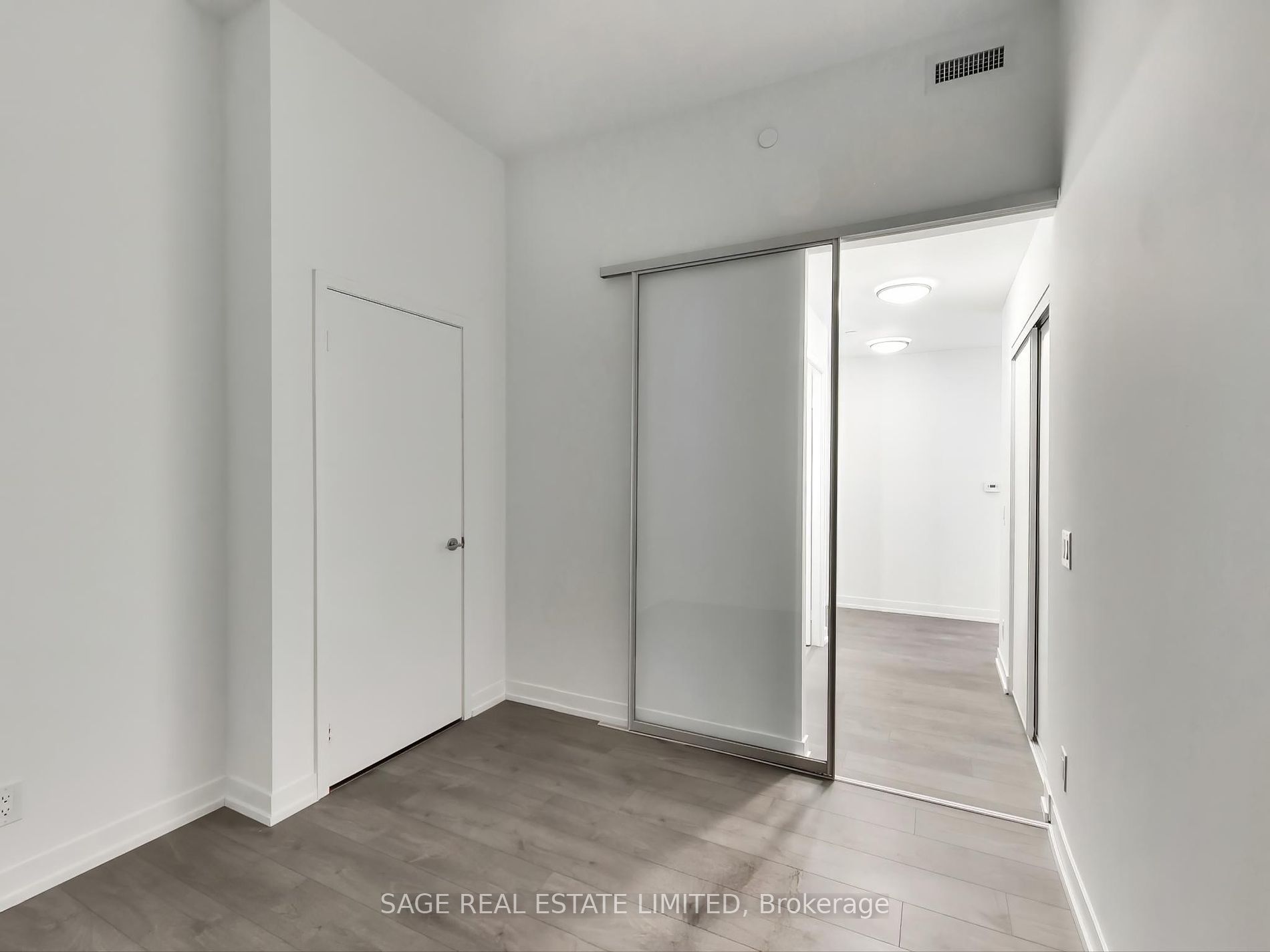 270 Dufferin St 11 Property Photo 4