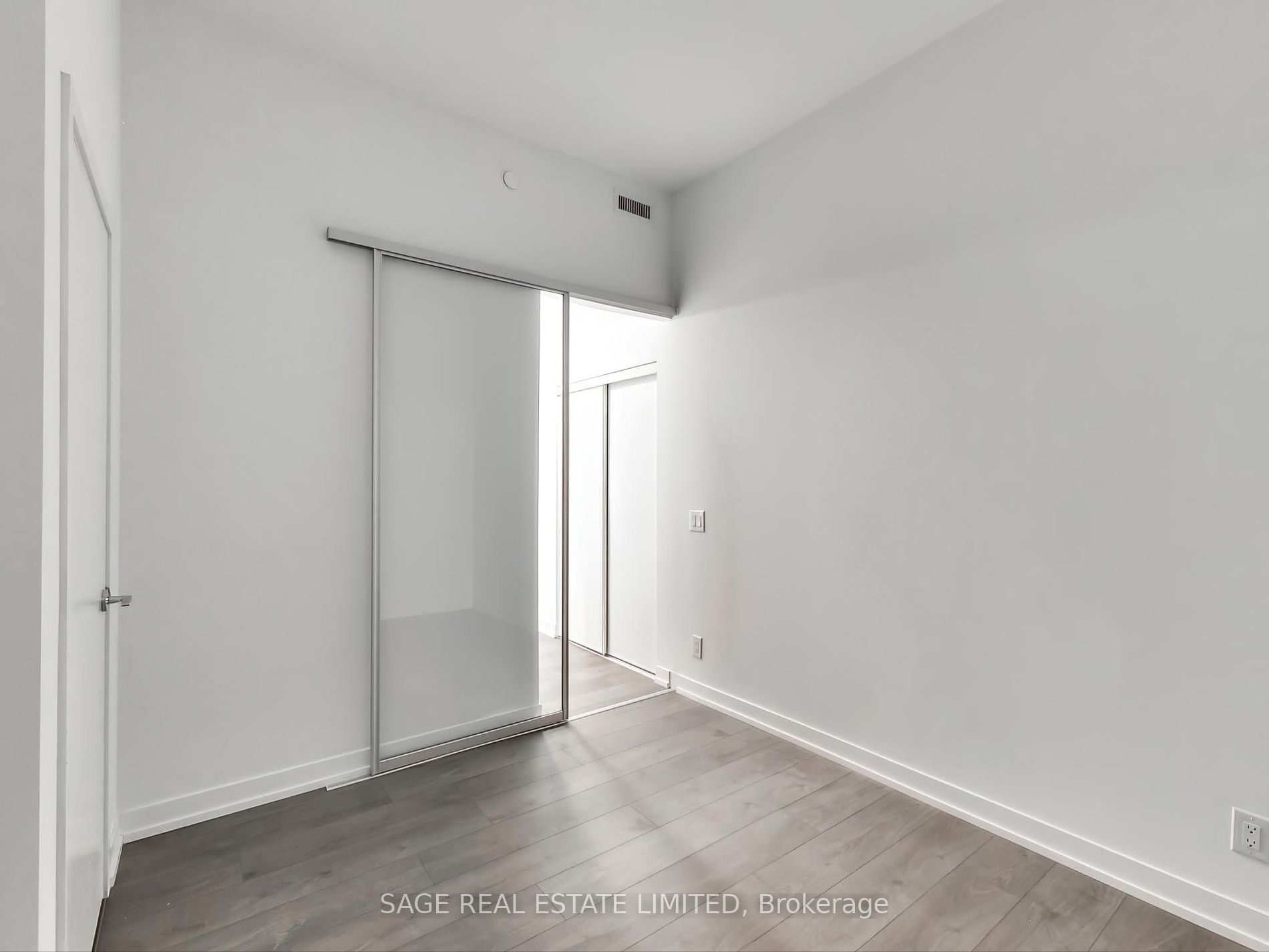 270 Dufferin St 11 Property Photo 5