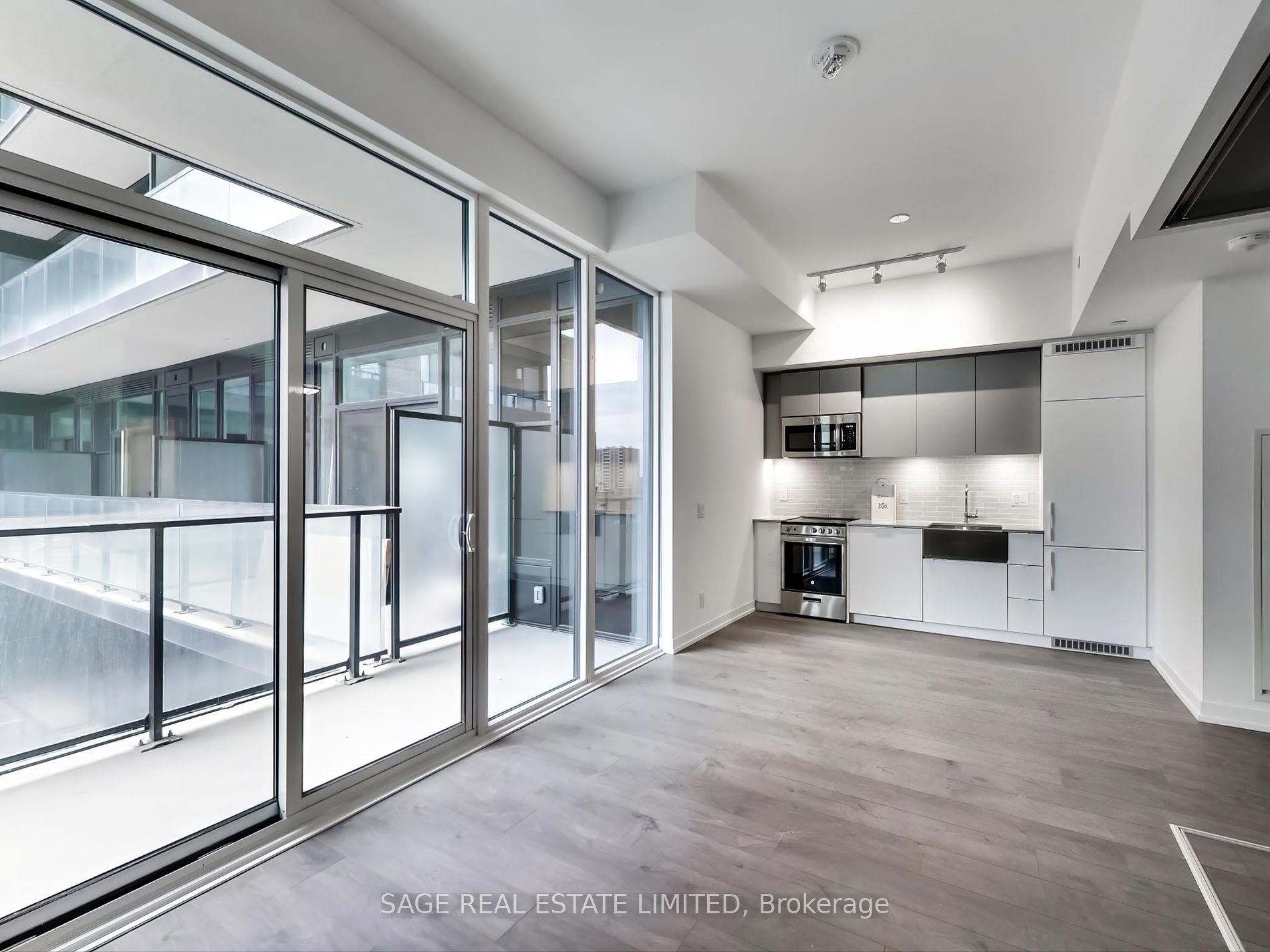 270 Dufferin St 11 Property Photo 10