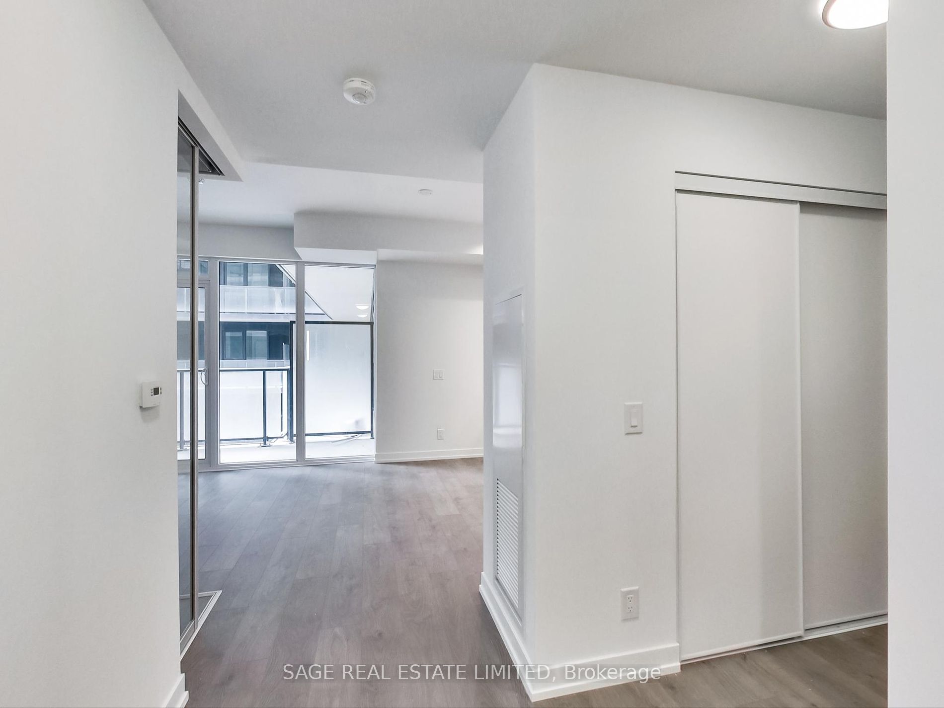 270 Dufferin St 11 Property Photo 2