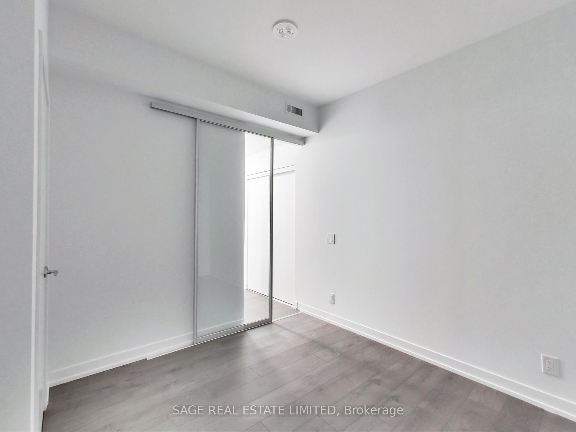 270 Dufferin St 11 Property Photo 8