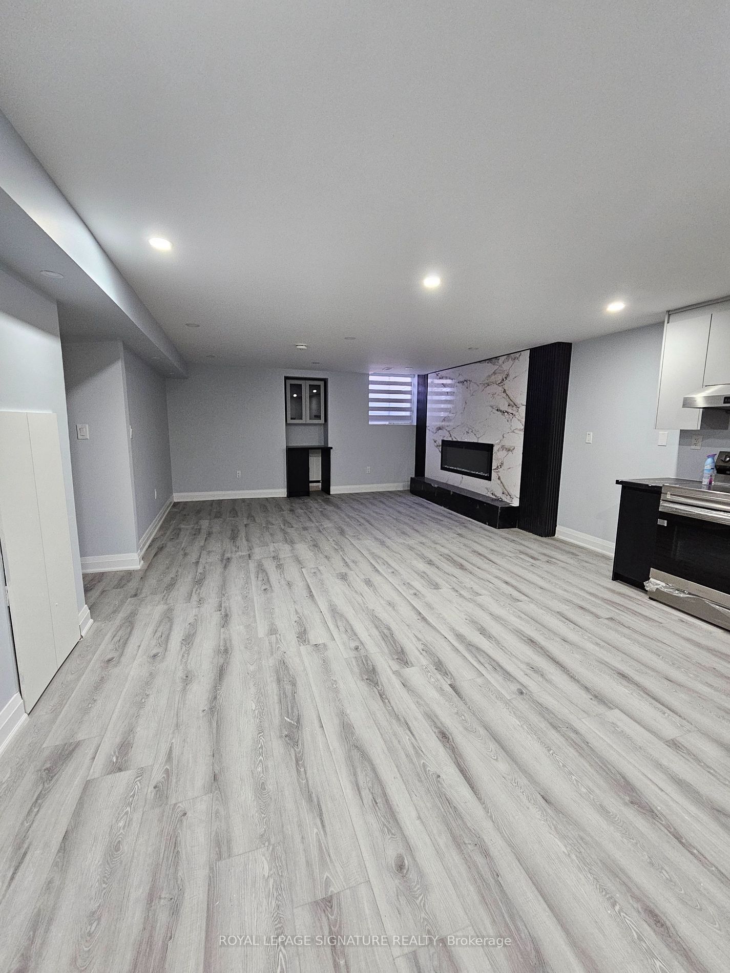 24 Mount Royal Circ Property Photo 2