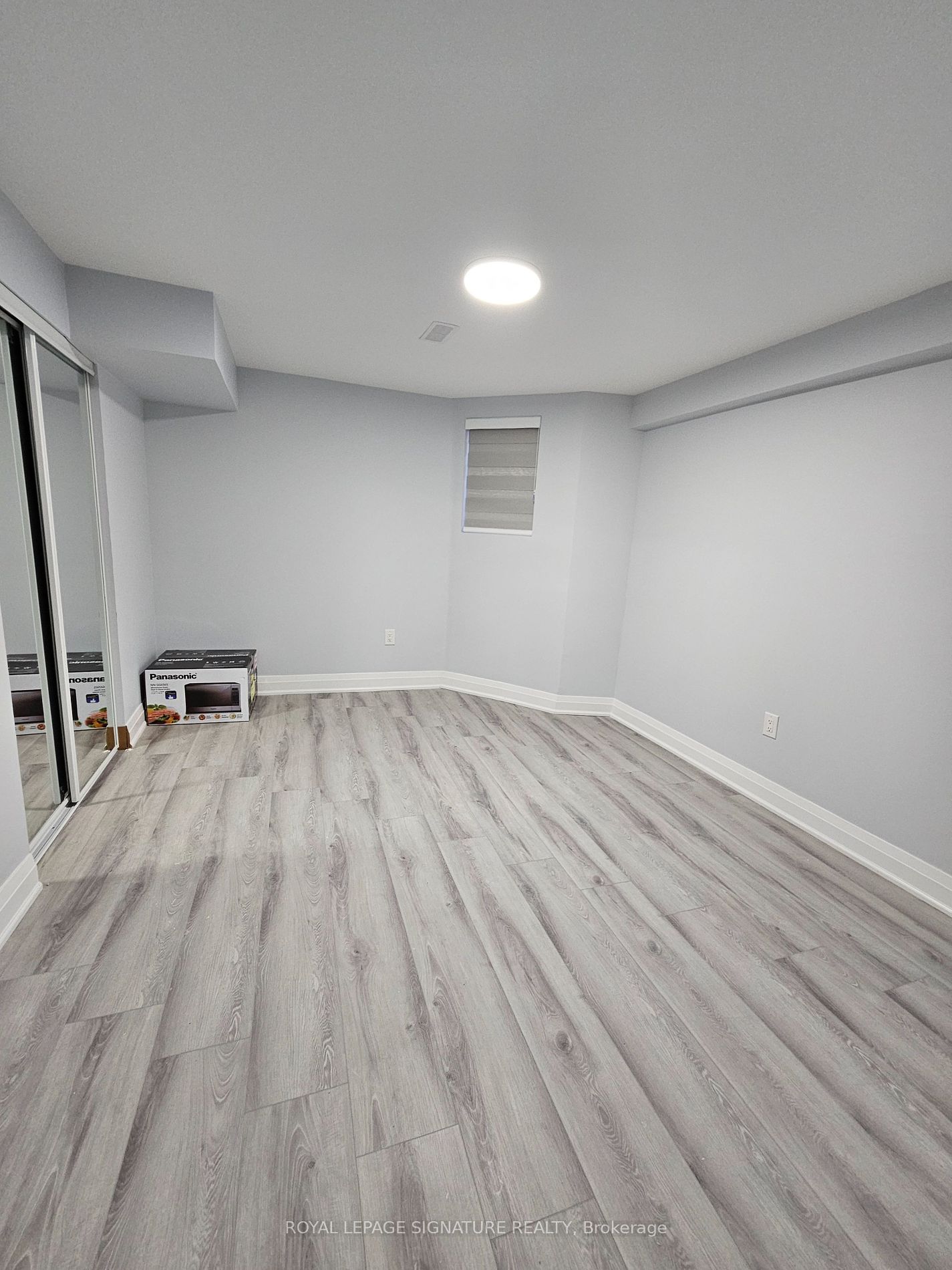 24 Mount Royal Circ Property Photo 12