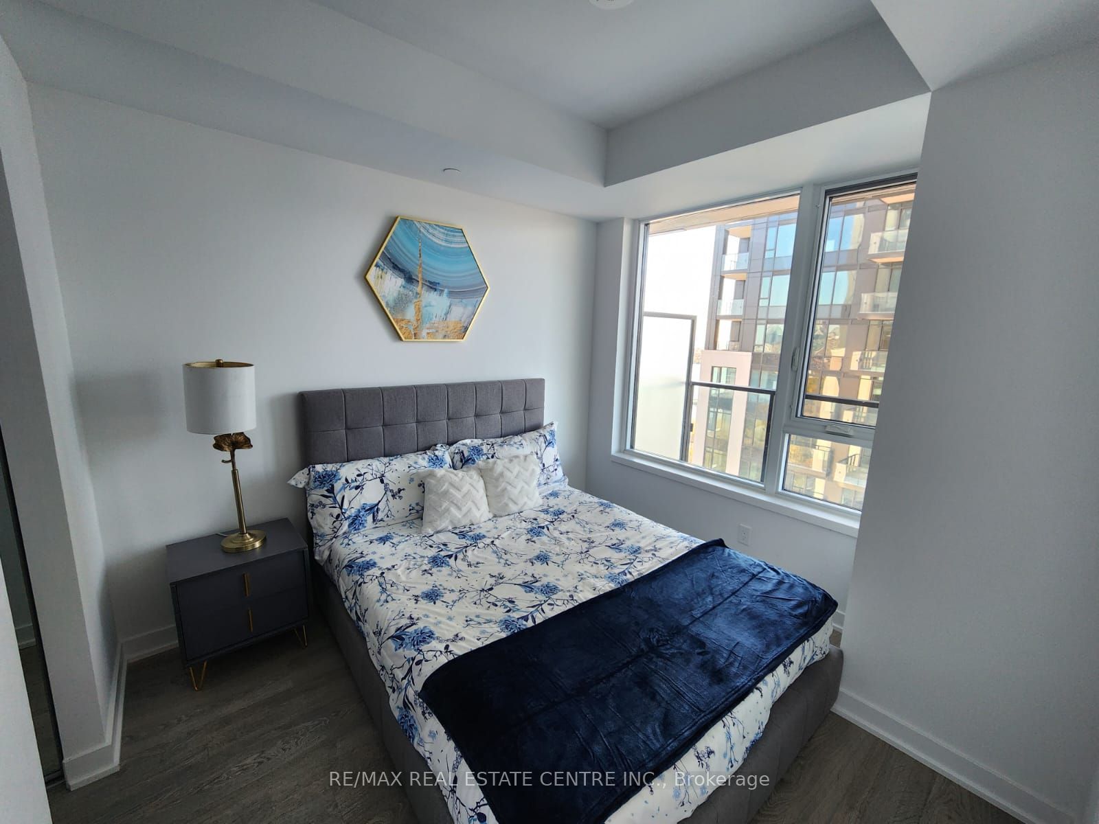 1926 Lake Shore Blvd W 10 Property Photo 8