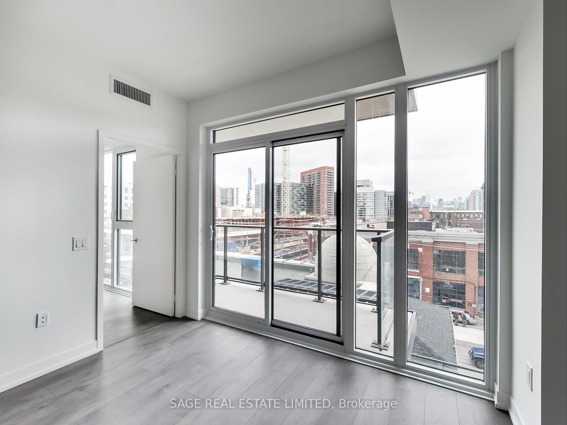 270 Dufferin St 27 Property Photo 7