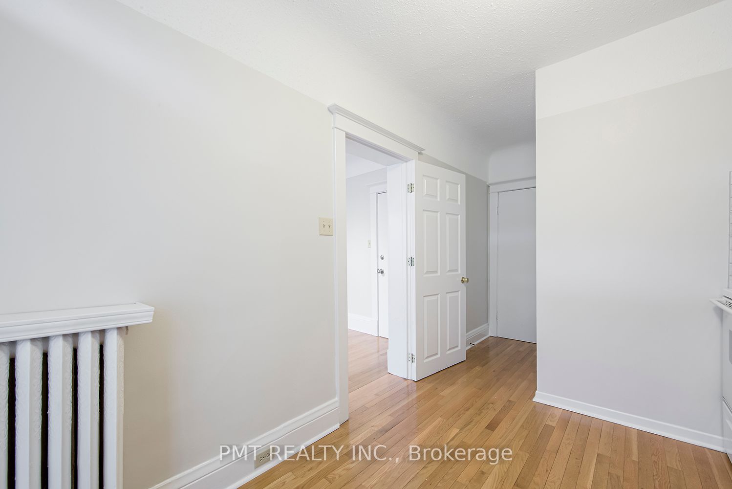 394 Sunnyside Ave Property Photo 7