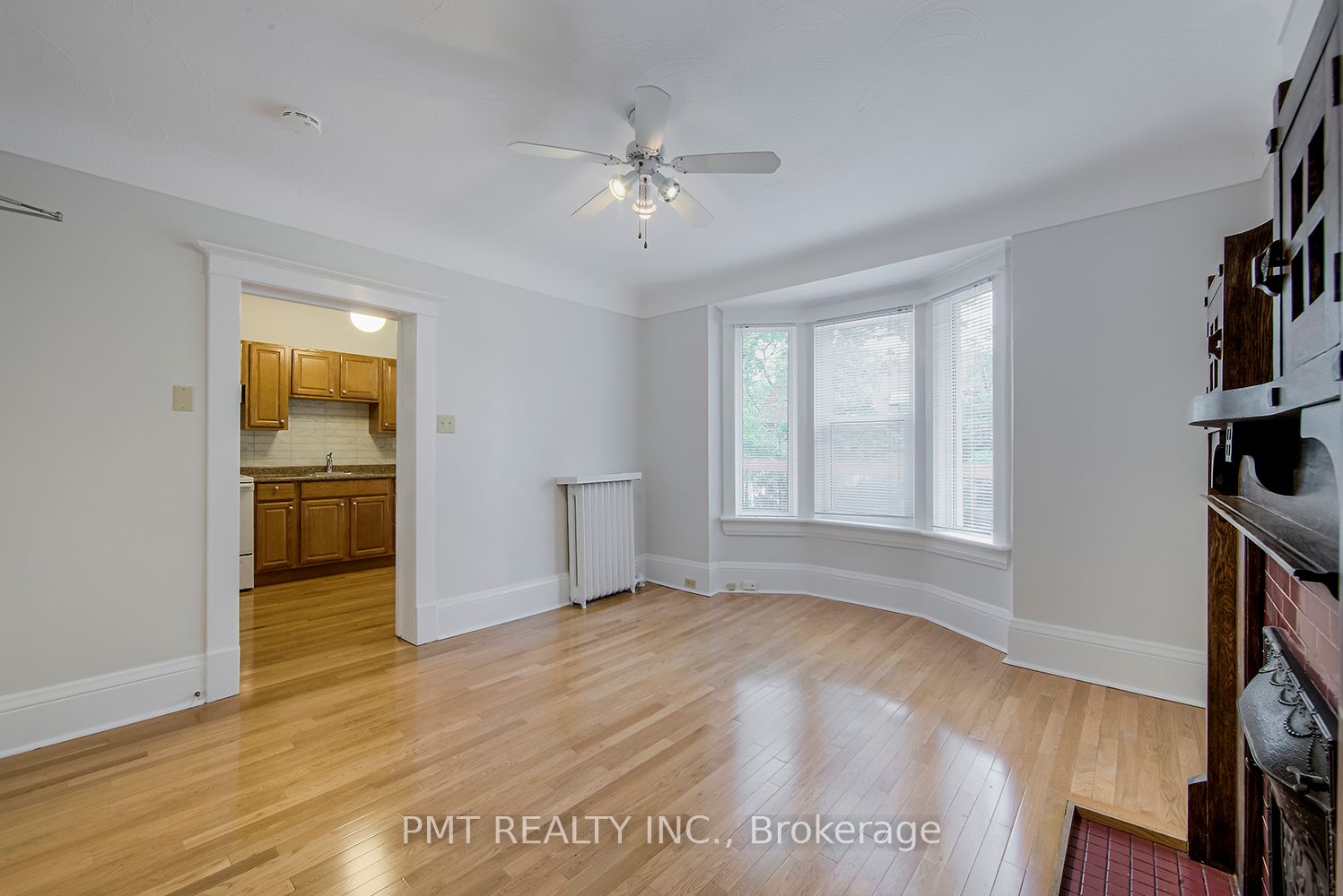 394 Sunnyside Ave Property Photo 14