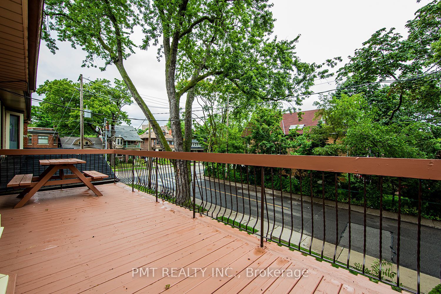 394 Sunnyside Ave Property Photo 21