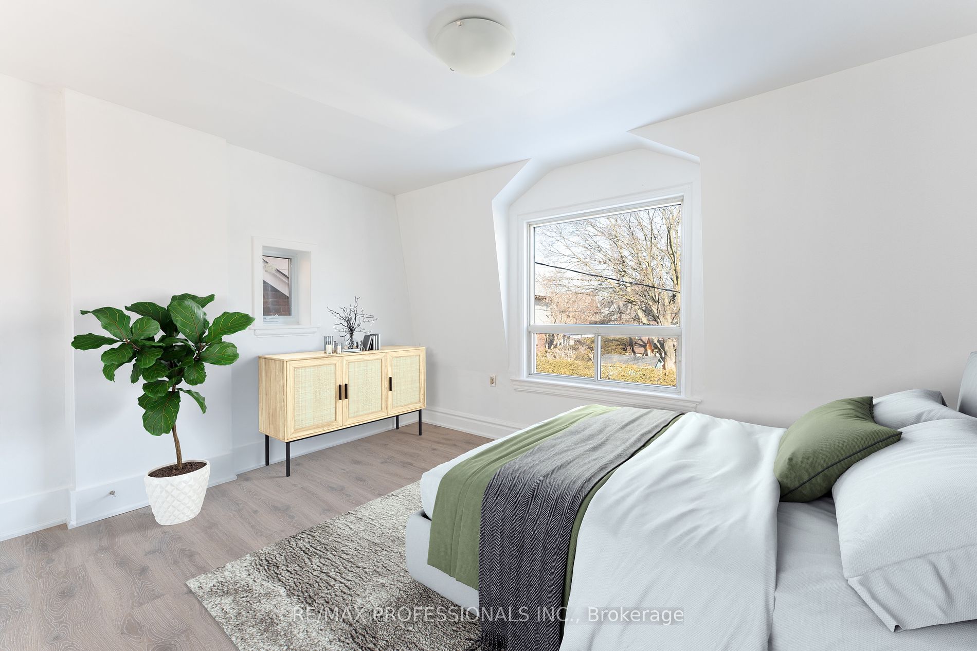 65 Macgregor Ave Property Photo 4