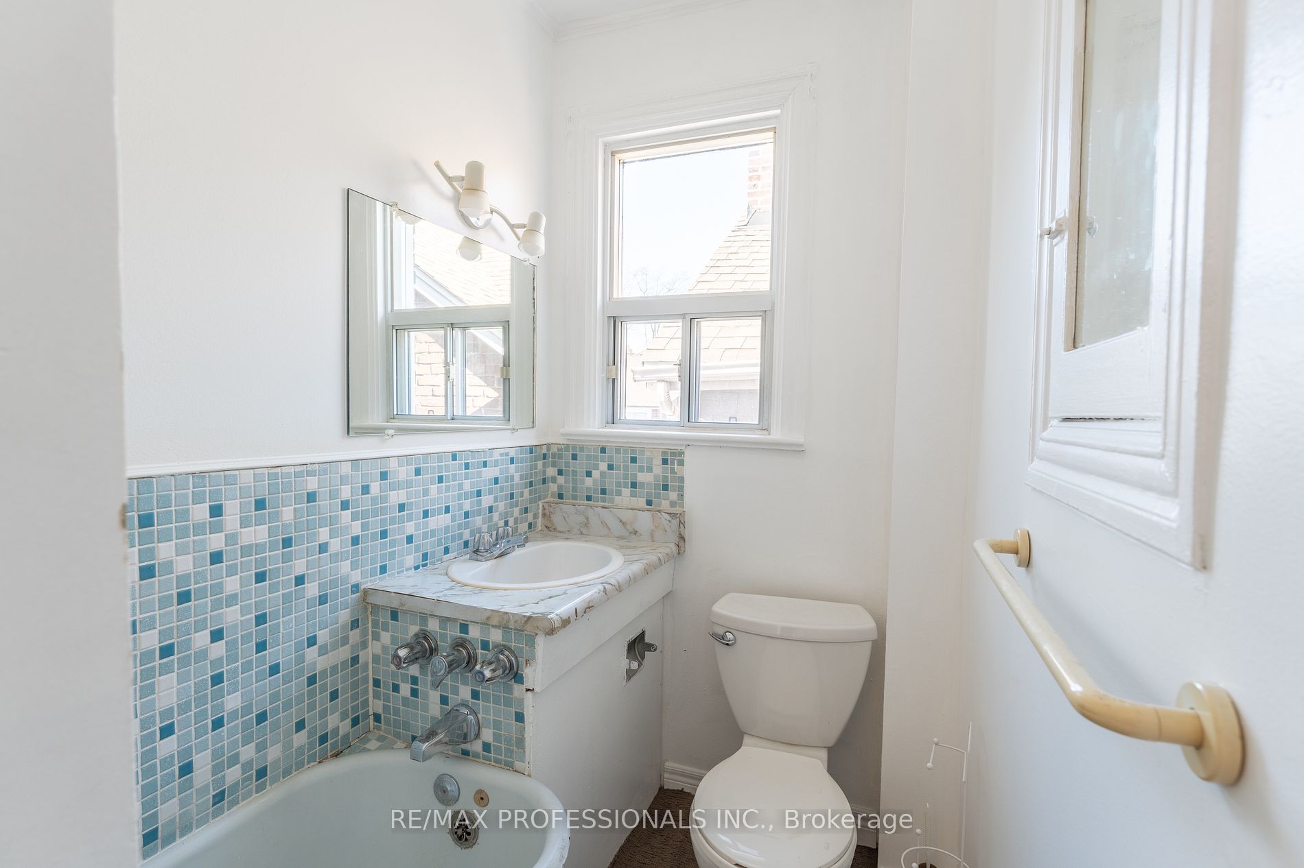 65 Macgregor Ave Property Photo 18