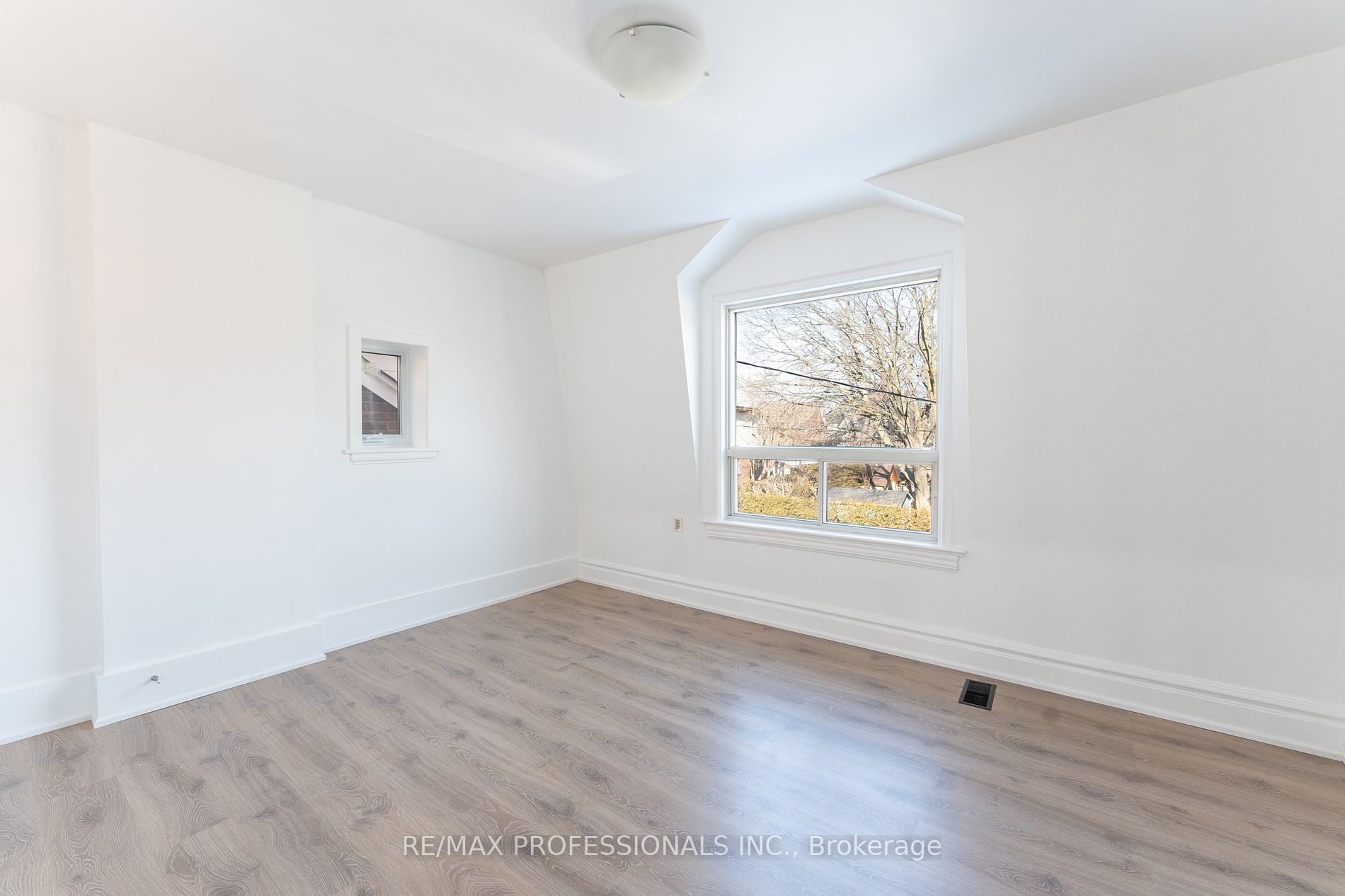 65 Macgregor Ave Property Photo 20