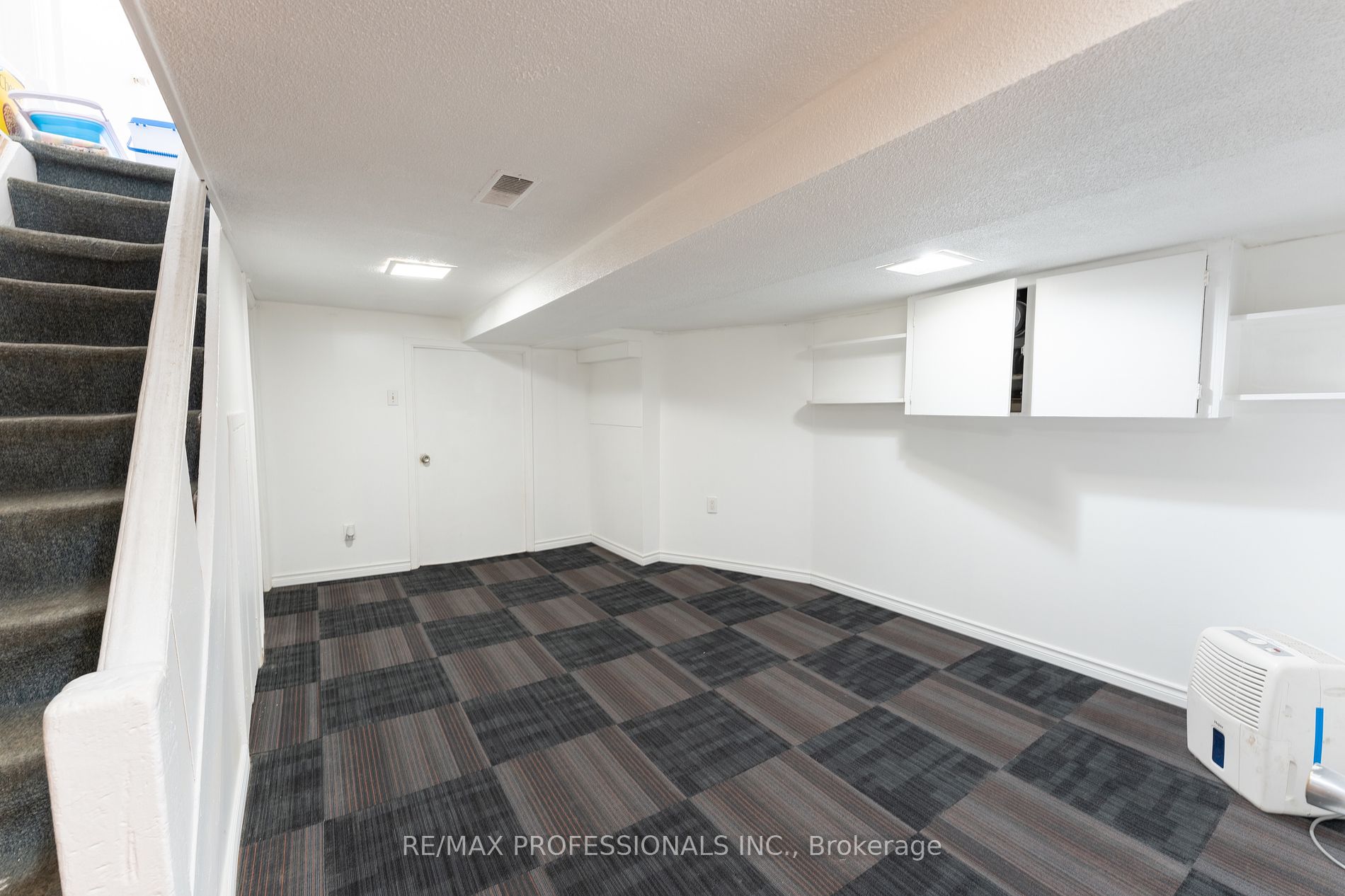 65 Macgregor Ave Property Photo 22