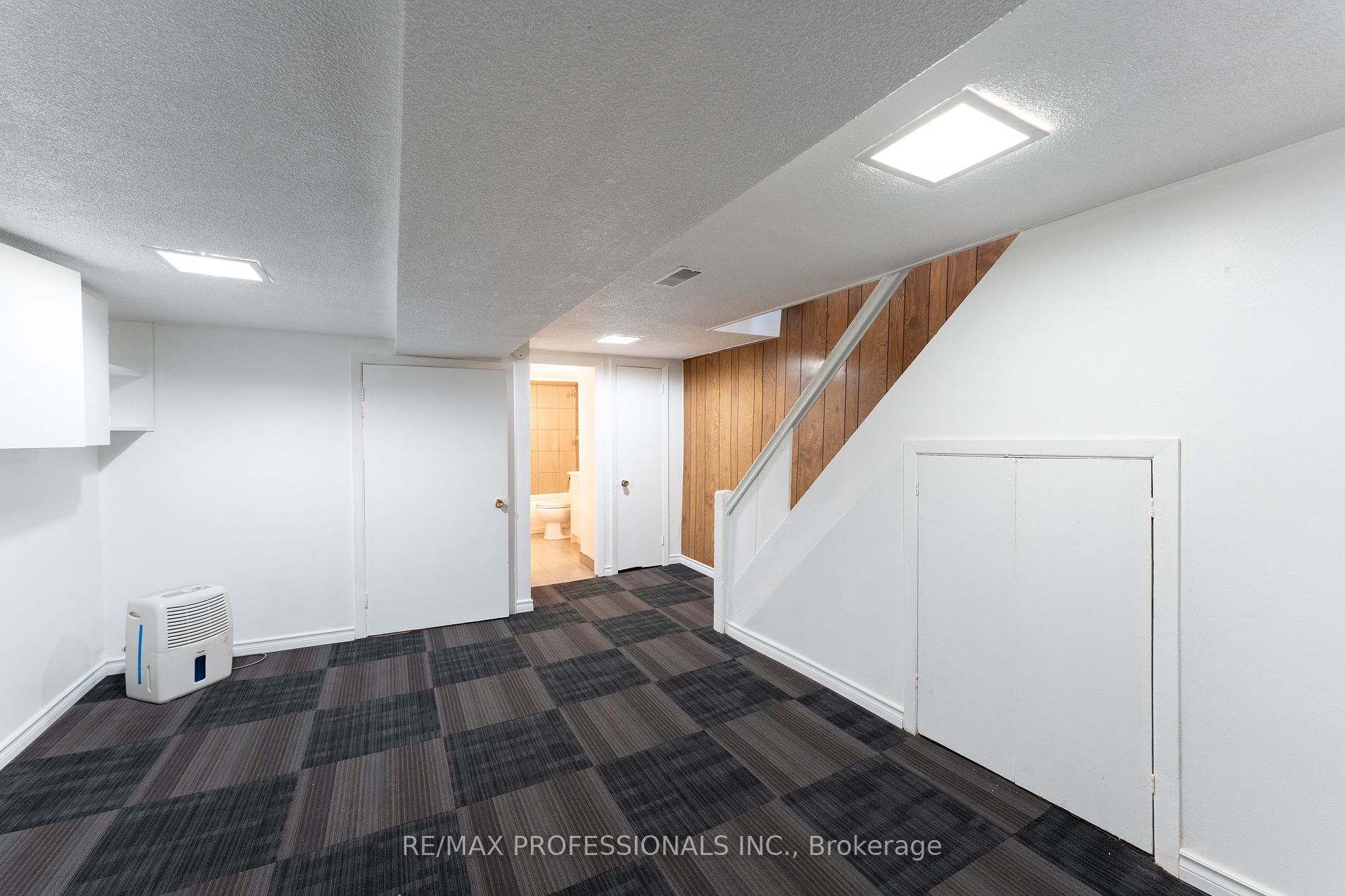 65 Macgregor Ave Property Photo 24