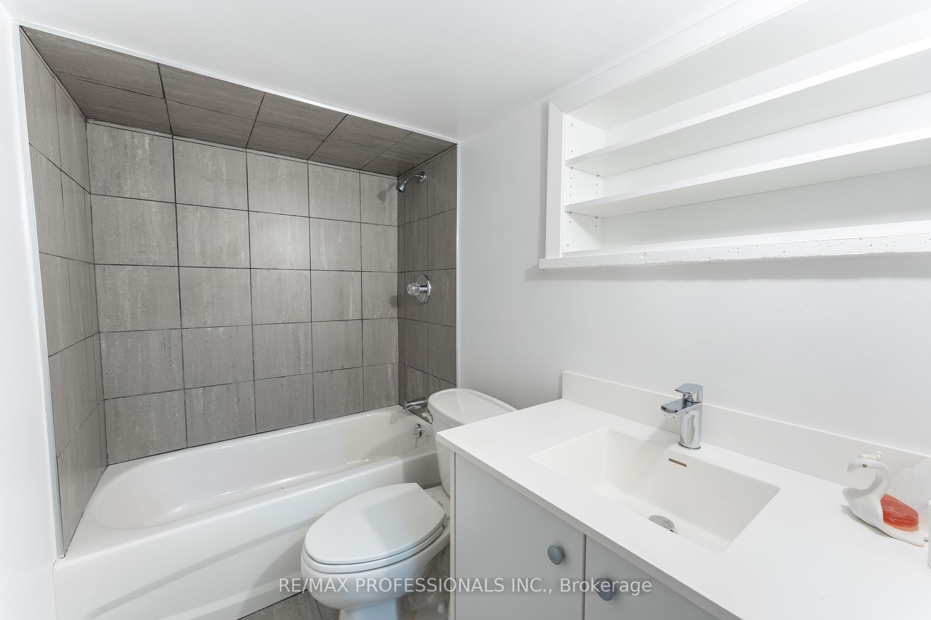 65 Macgregor Ave Property Photo 25