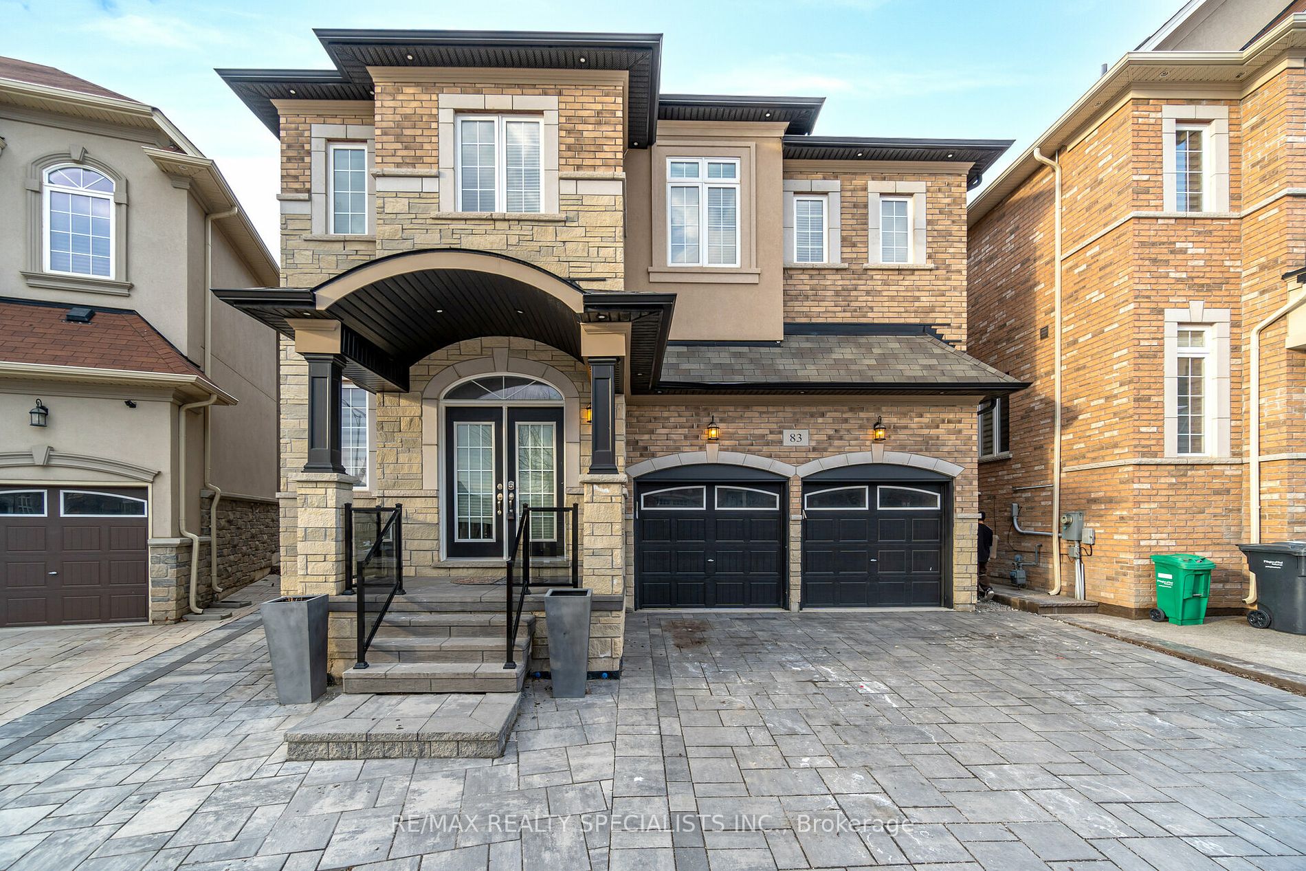 83 Monkton Circ Property Photo 1