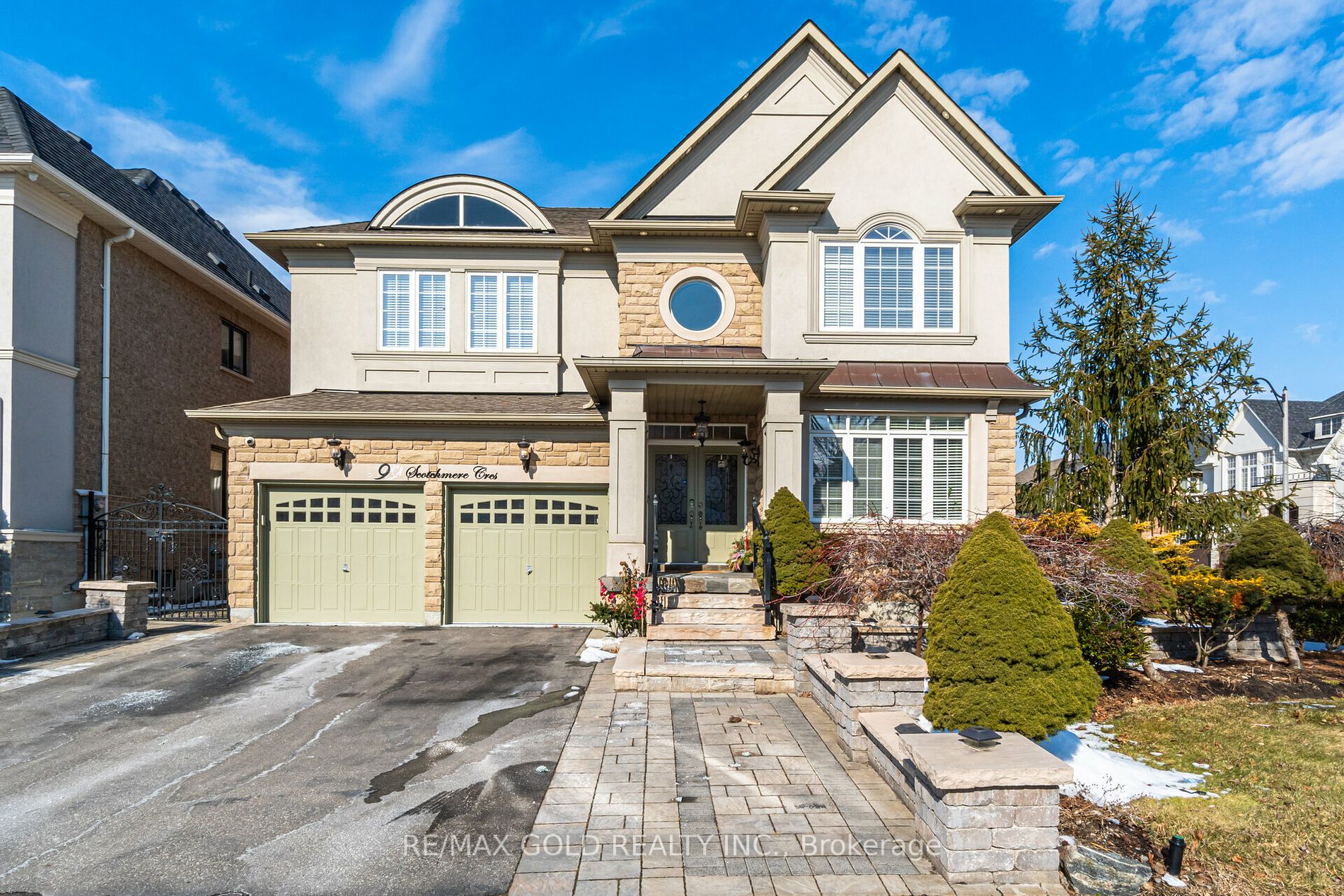 9 Scotchmere Cres Property Photo 1