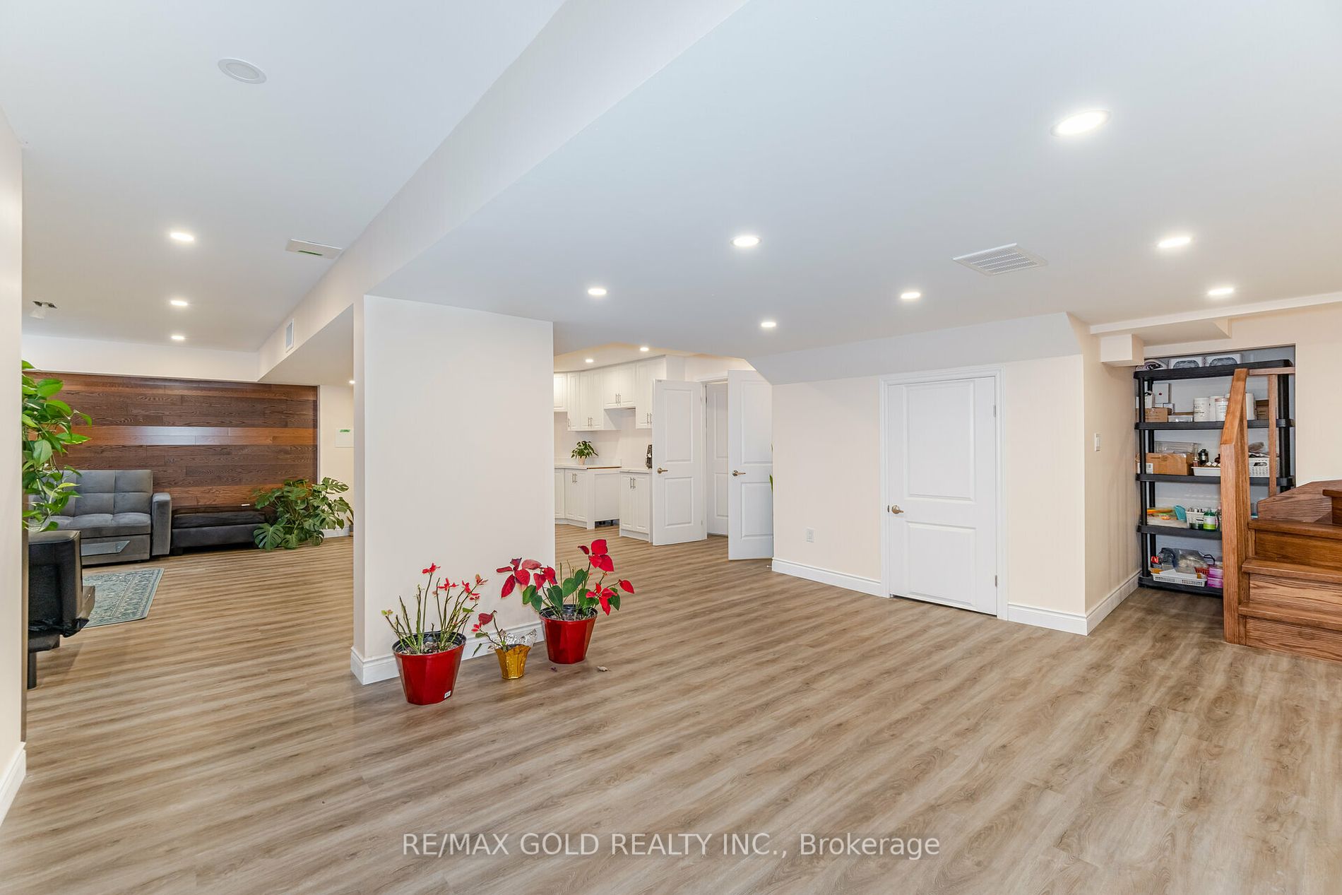 9 Scotchmere Cres Property Photo 33