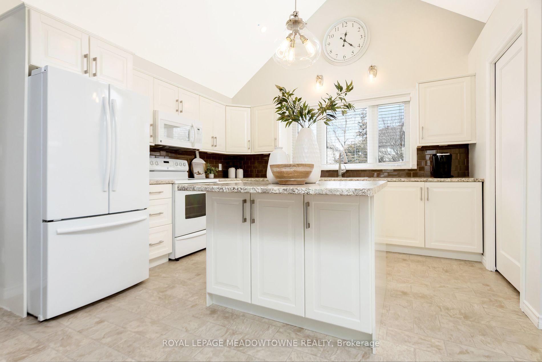 131 Bell St Property Photo 10