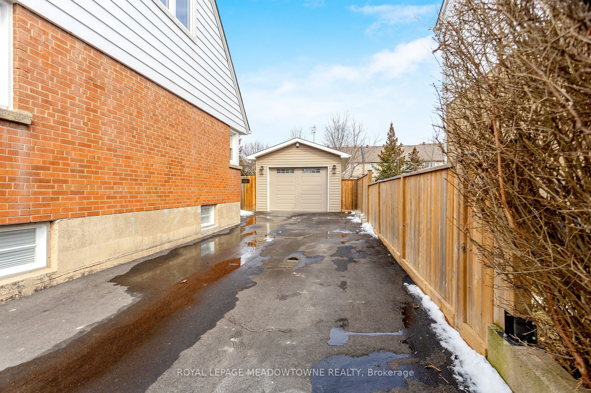 131 Bell St Property Photo 40