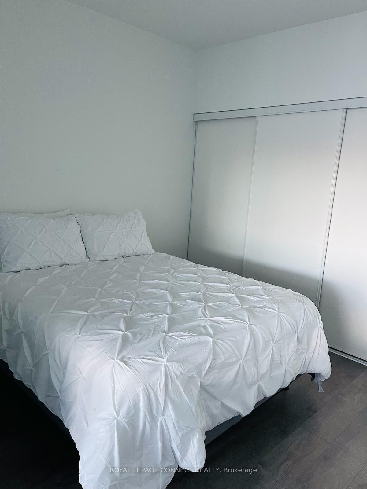 270 Dufferin St 18 Property Photo 14