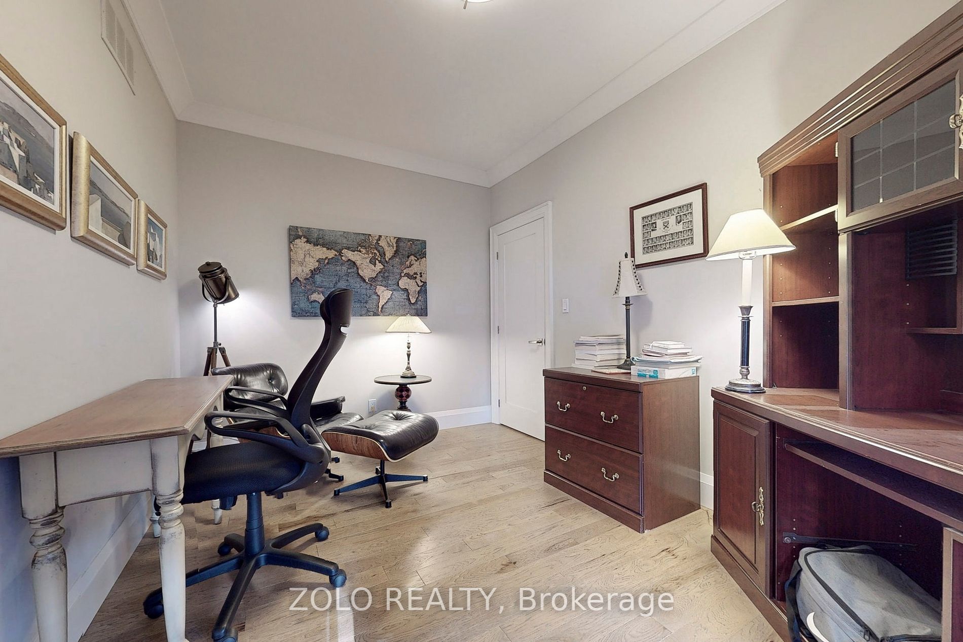 593 Unsworth Ave Property Photo 23