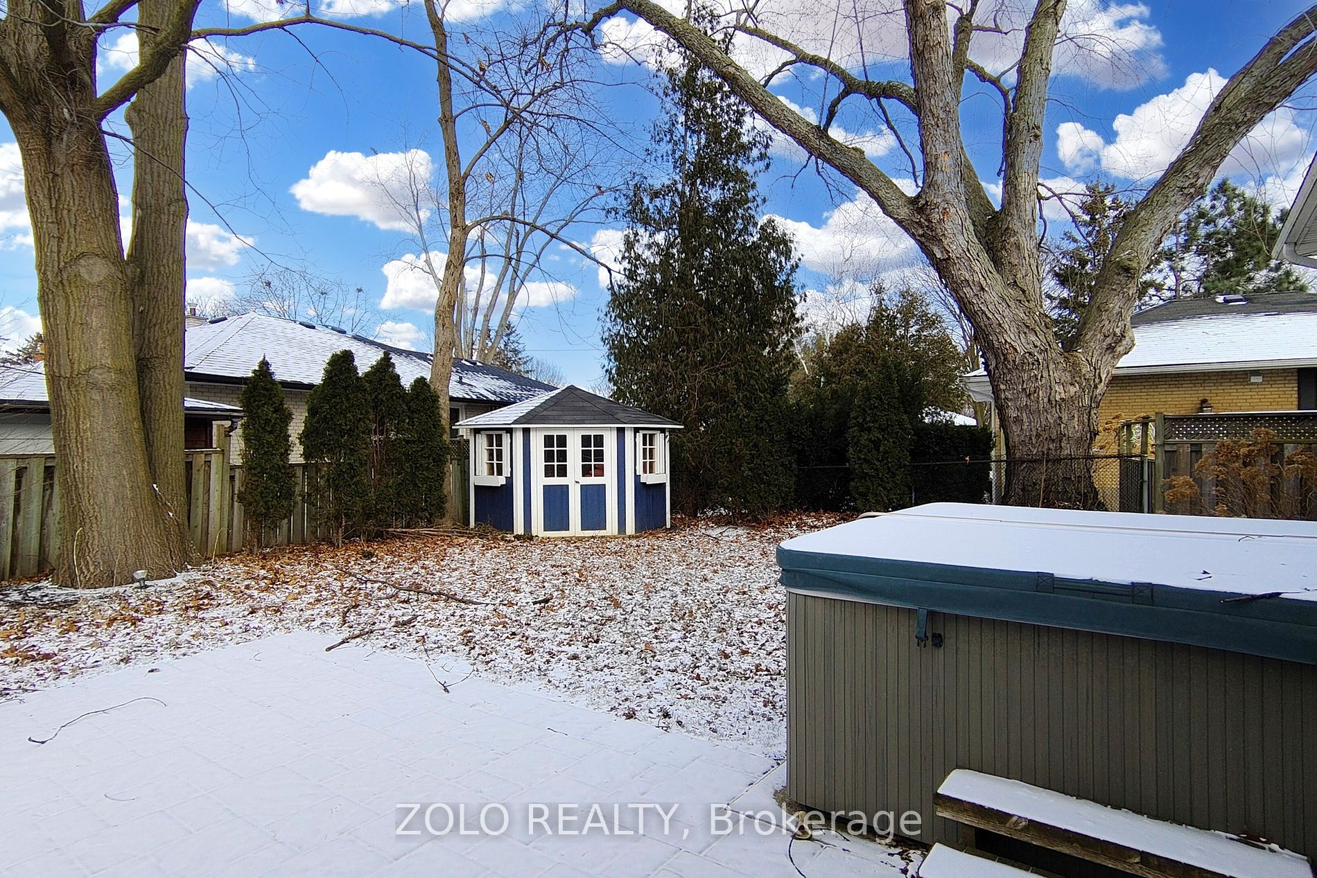 593 Unsworth Ave Property Photo 40