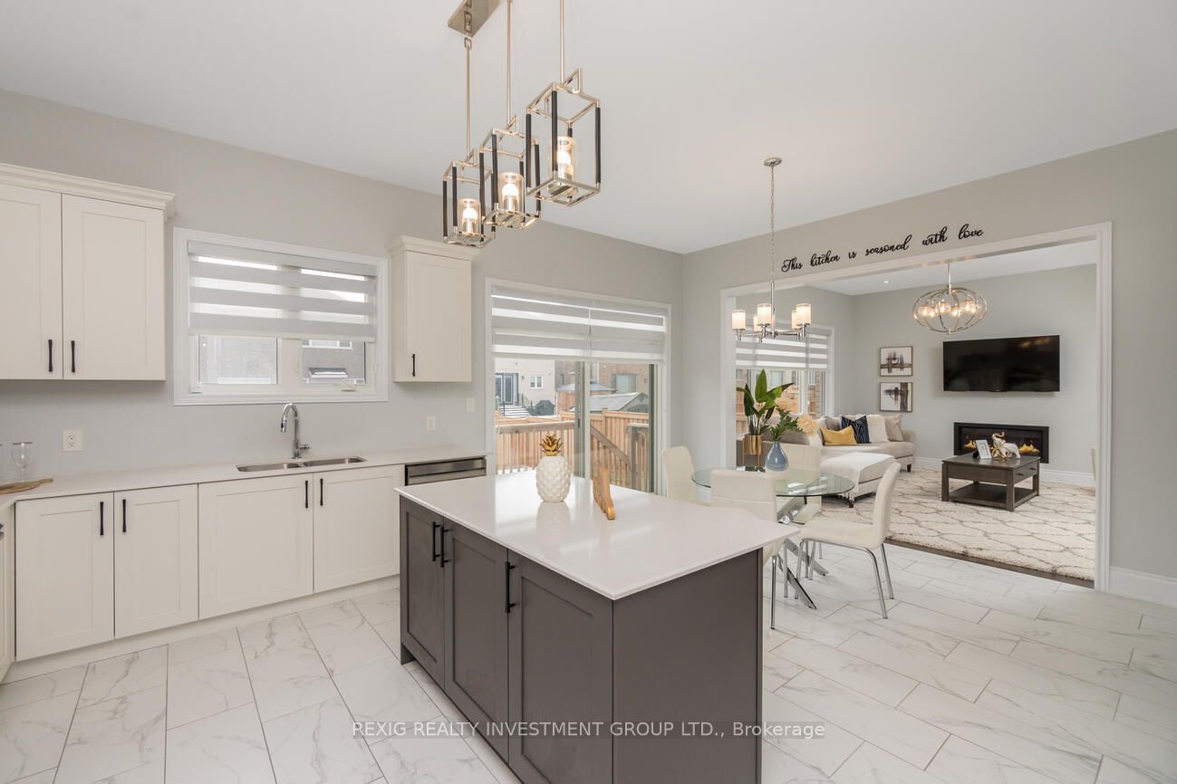 22 Arthur Griffin Cres Property Photo 4