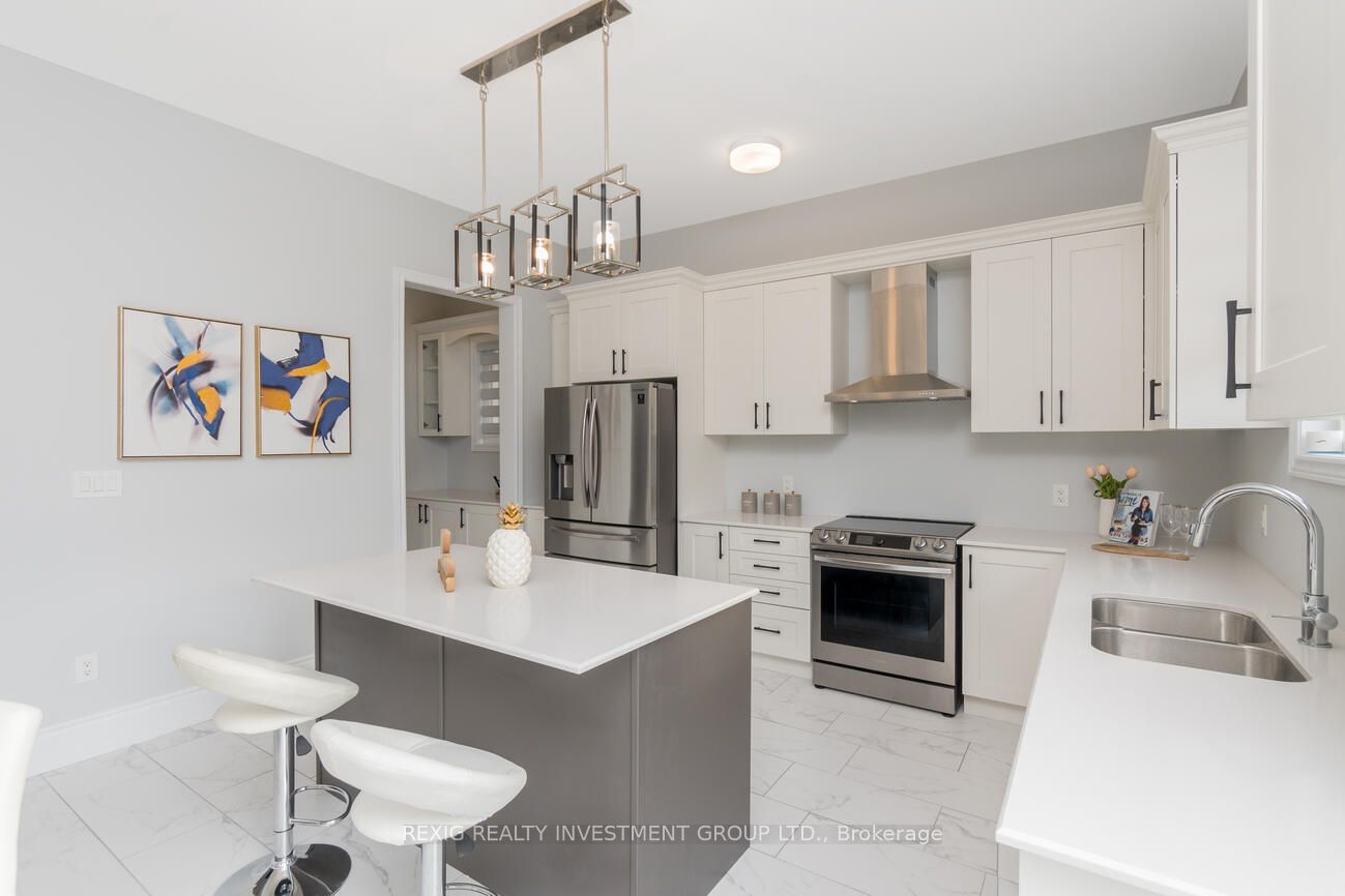 22 Arthur Griffin Cres Property Photo 6