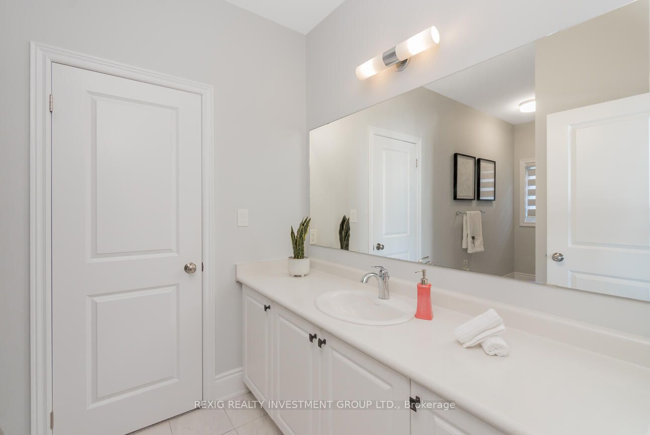 22 Arthur Griffin Cres Property Photo 29